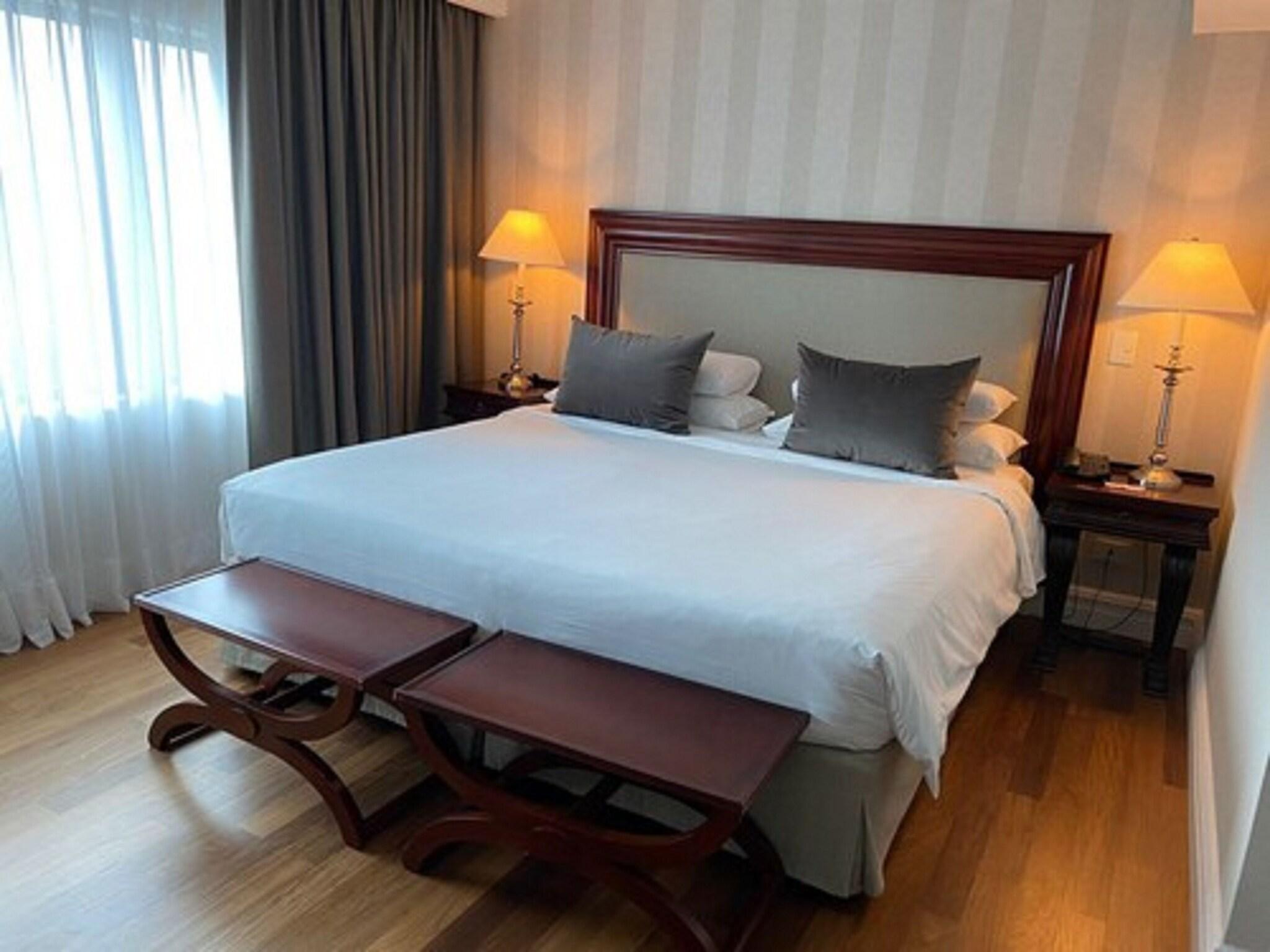 Double Classic King Bed