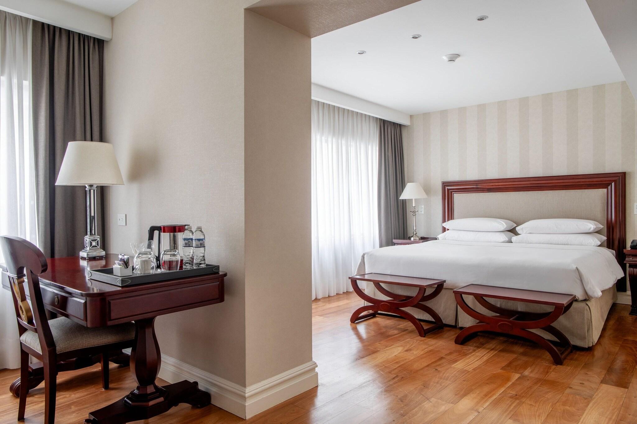 Double Classic King Bed