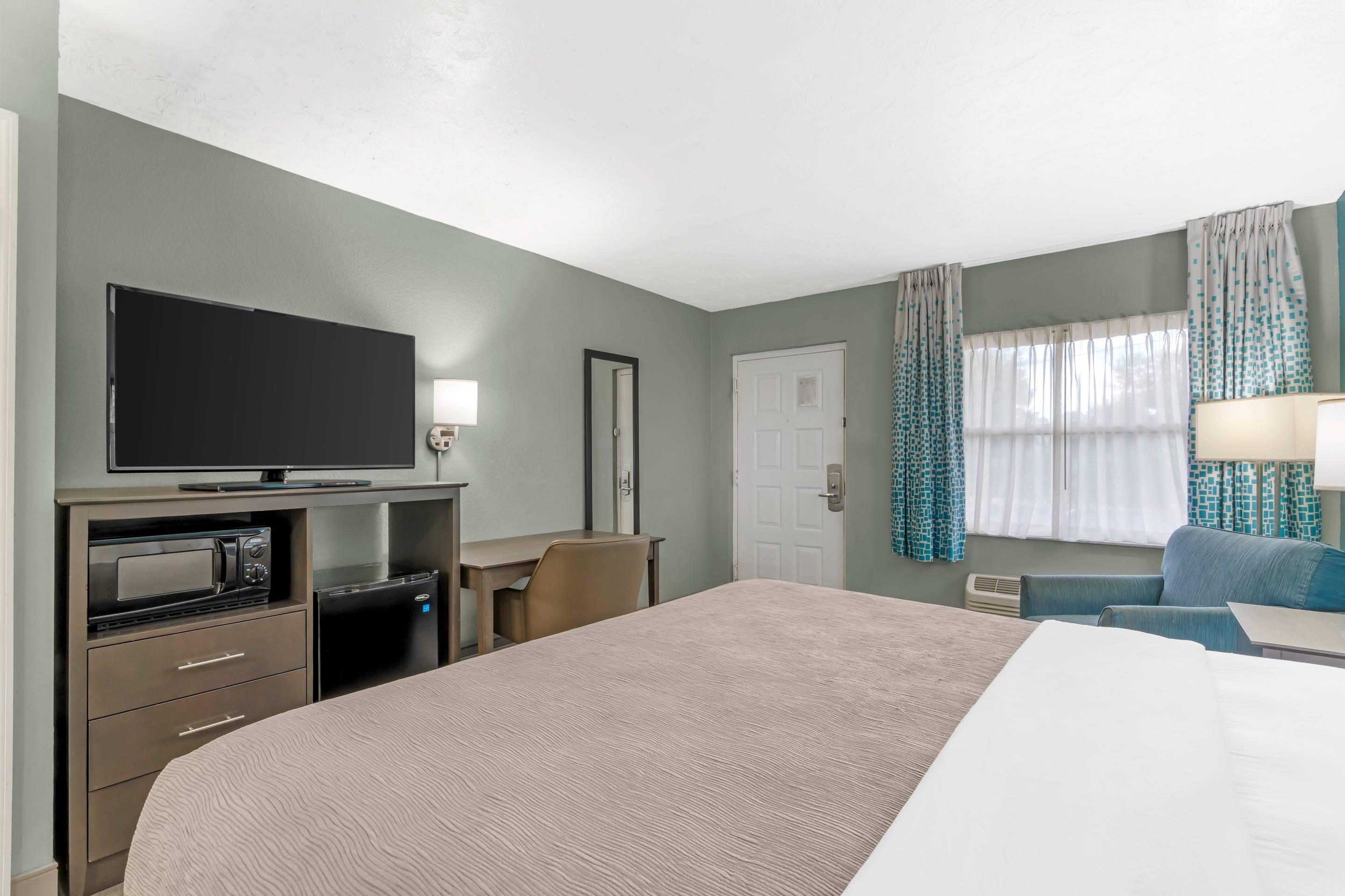 Double King Bed Non Smoking