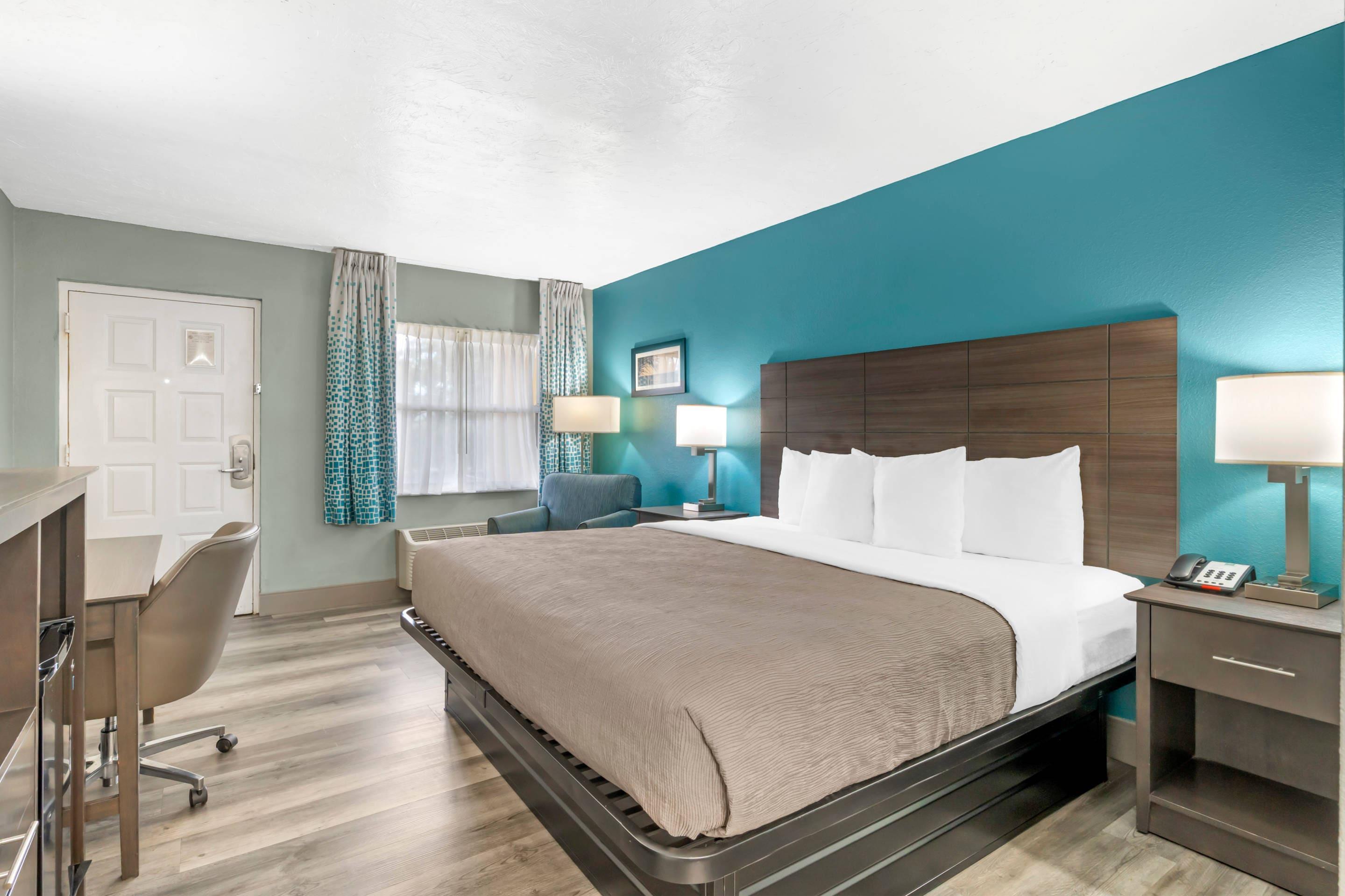 Double King Bed Non Smoking