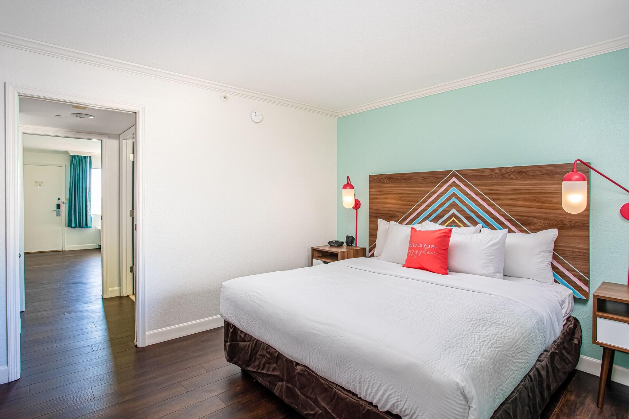 Suite Ocean View King Bed