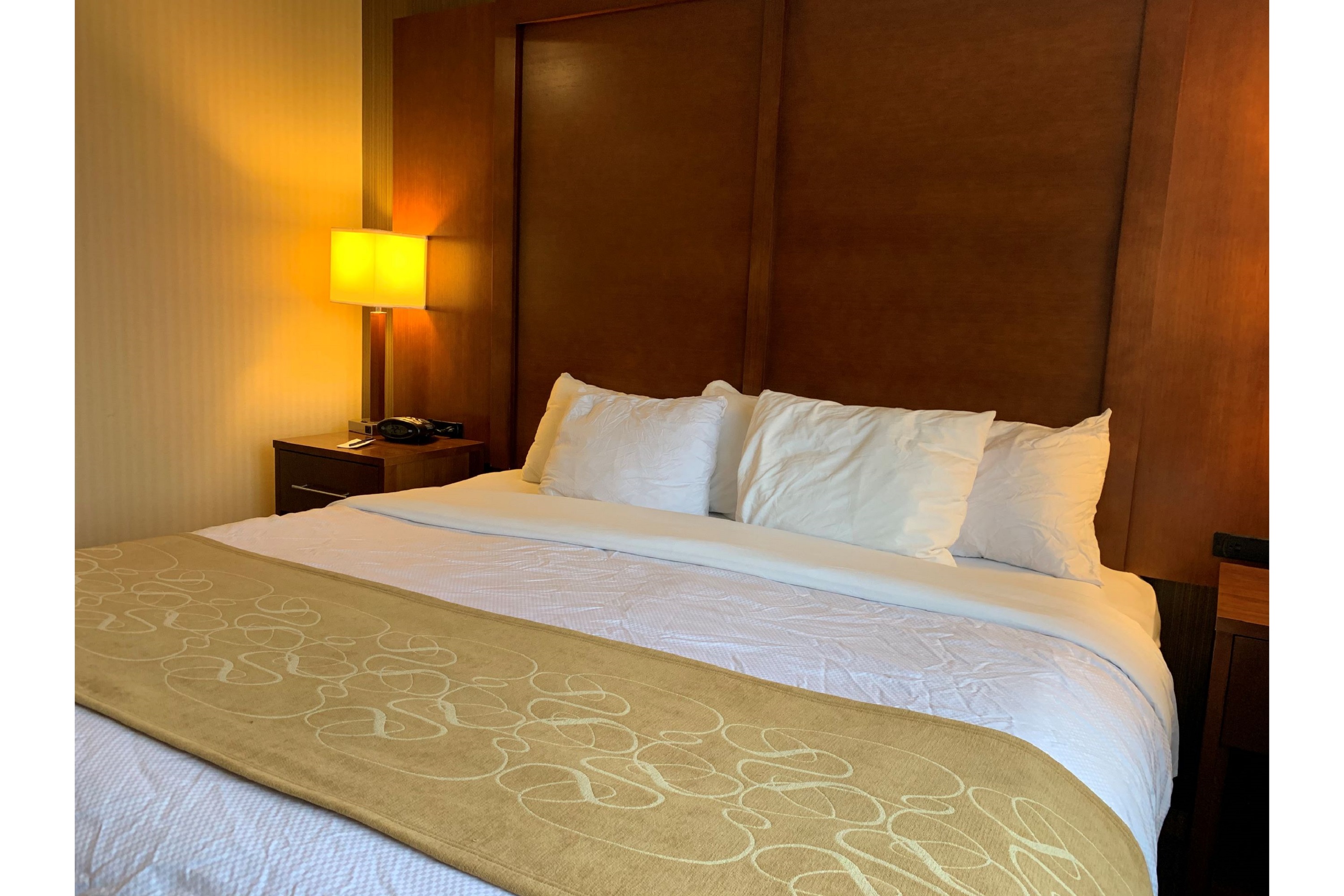 Double Deluxe King Bed