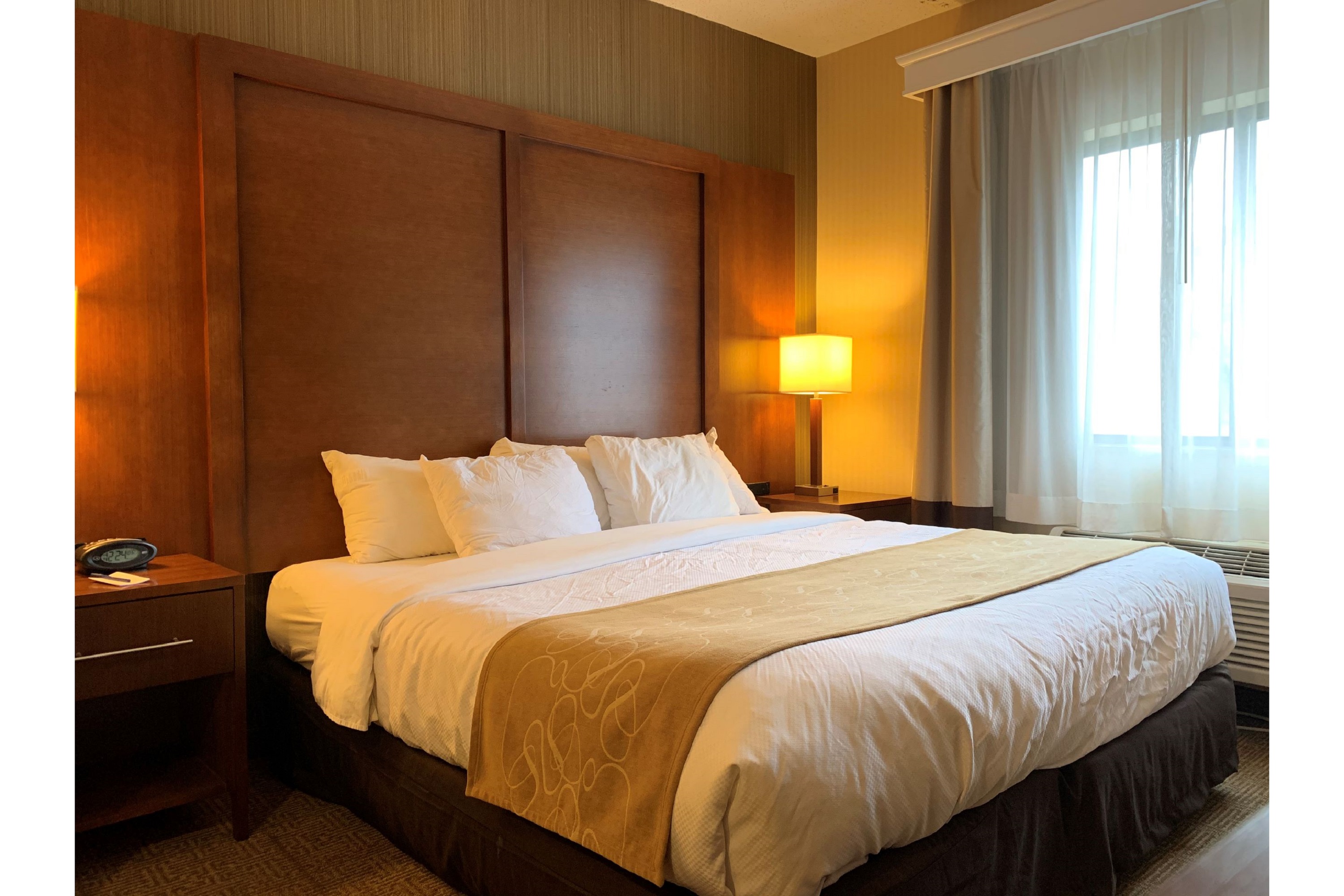 Double Deluxe King Bed