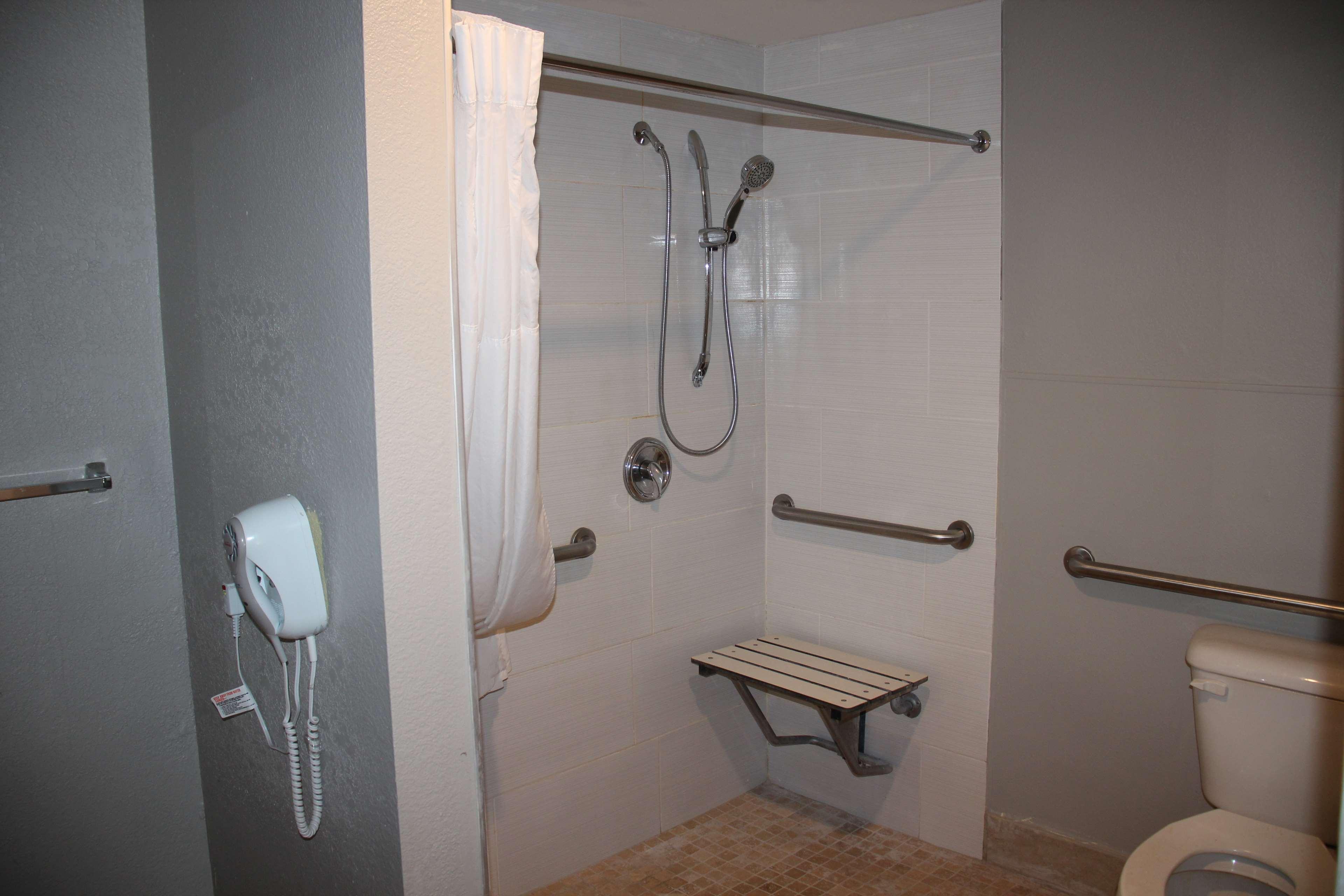 Room Accessible King Size Bed