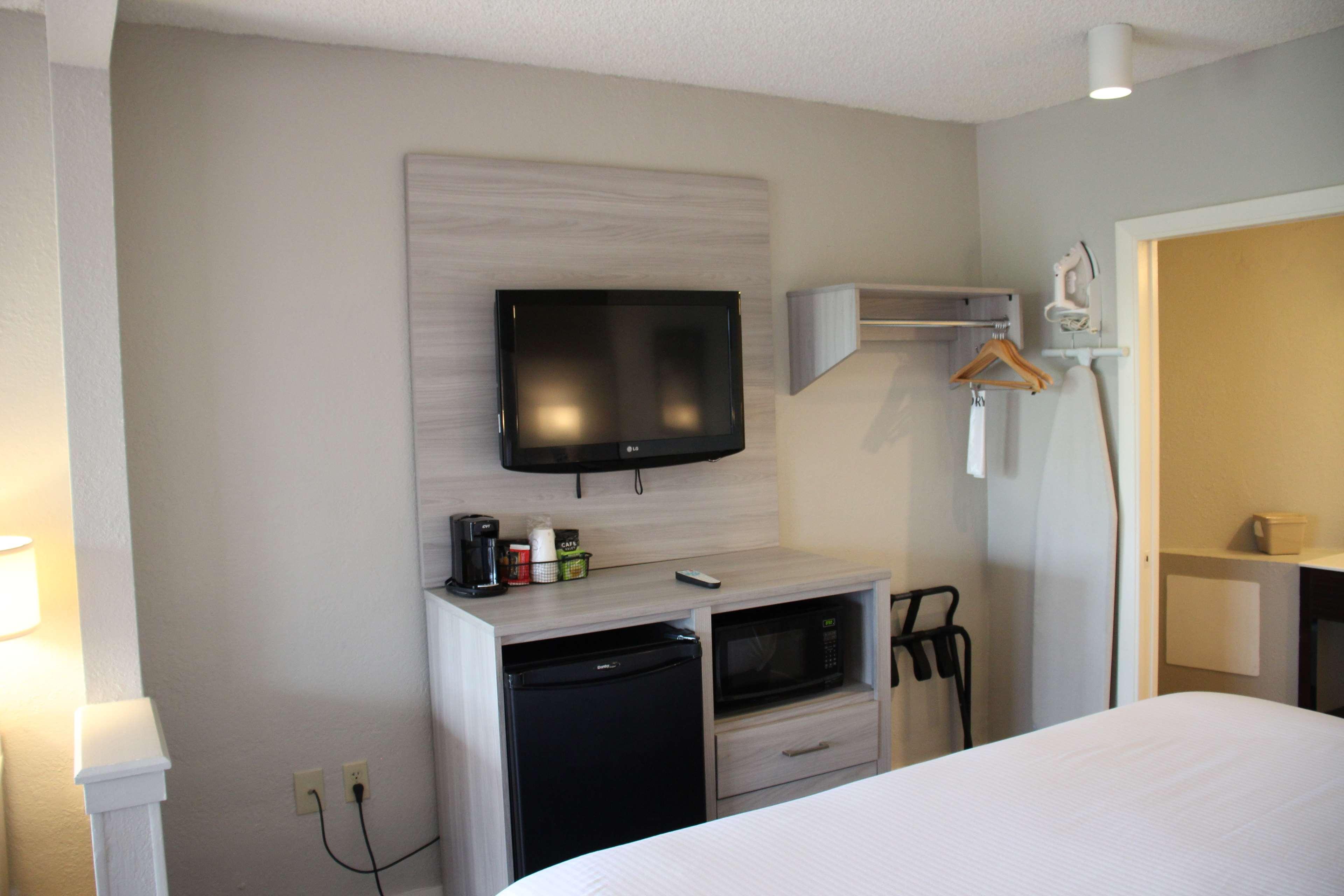 Room Accessible King Size Bed