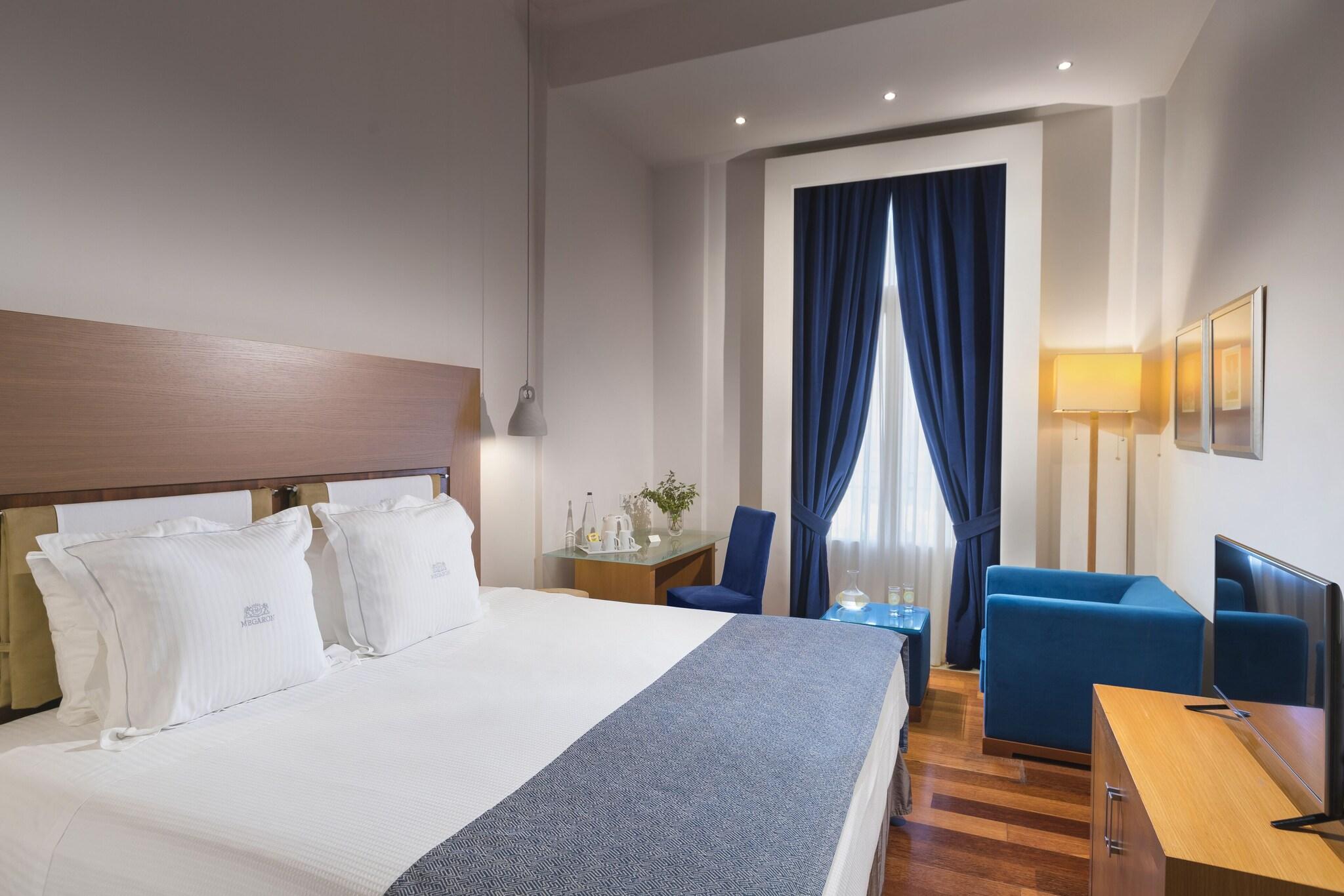 Double Executive King Bed