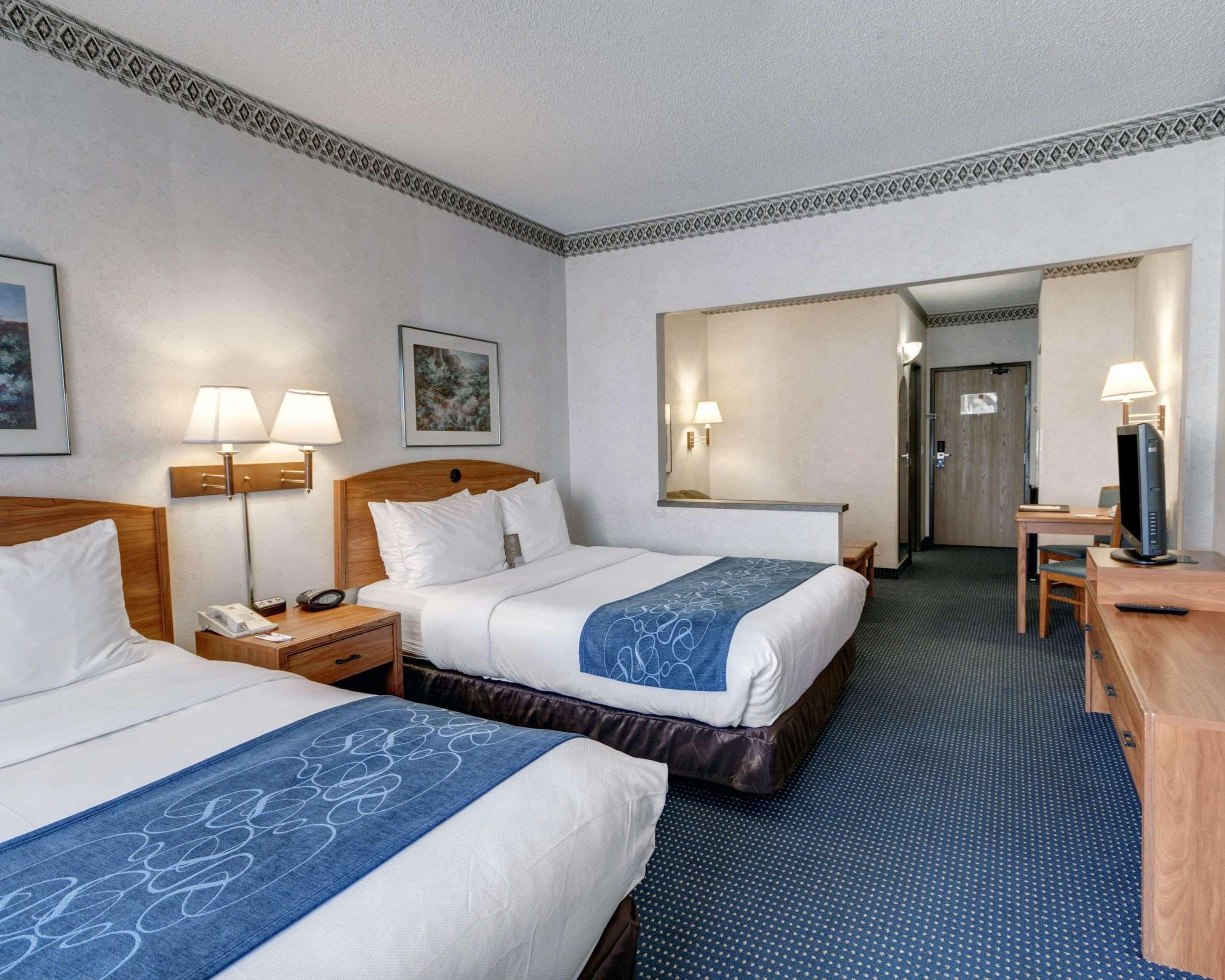 Suite Two Queen Beds Non Smoking