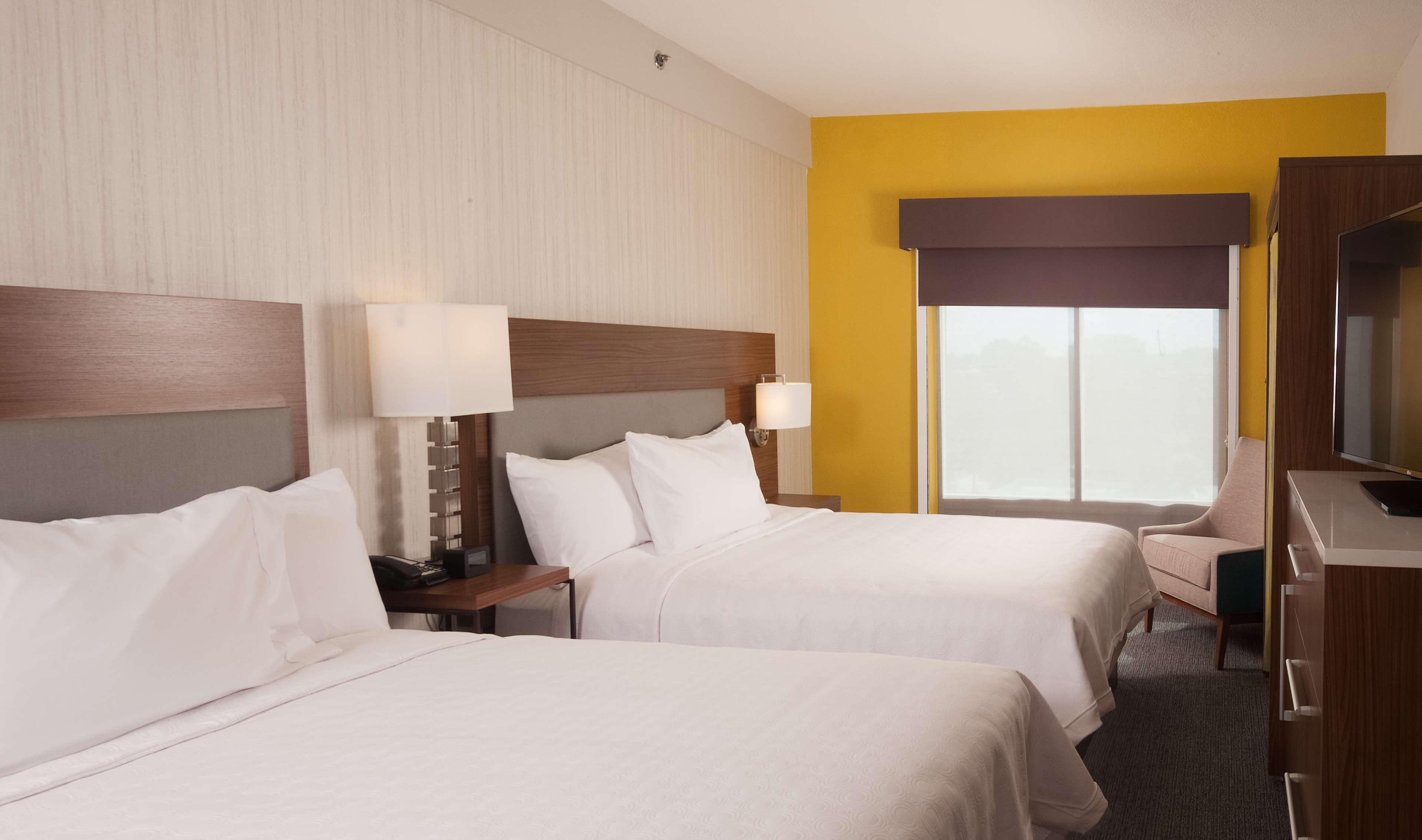 Suite Two Queen Beds One Bedroom