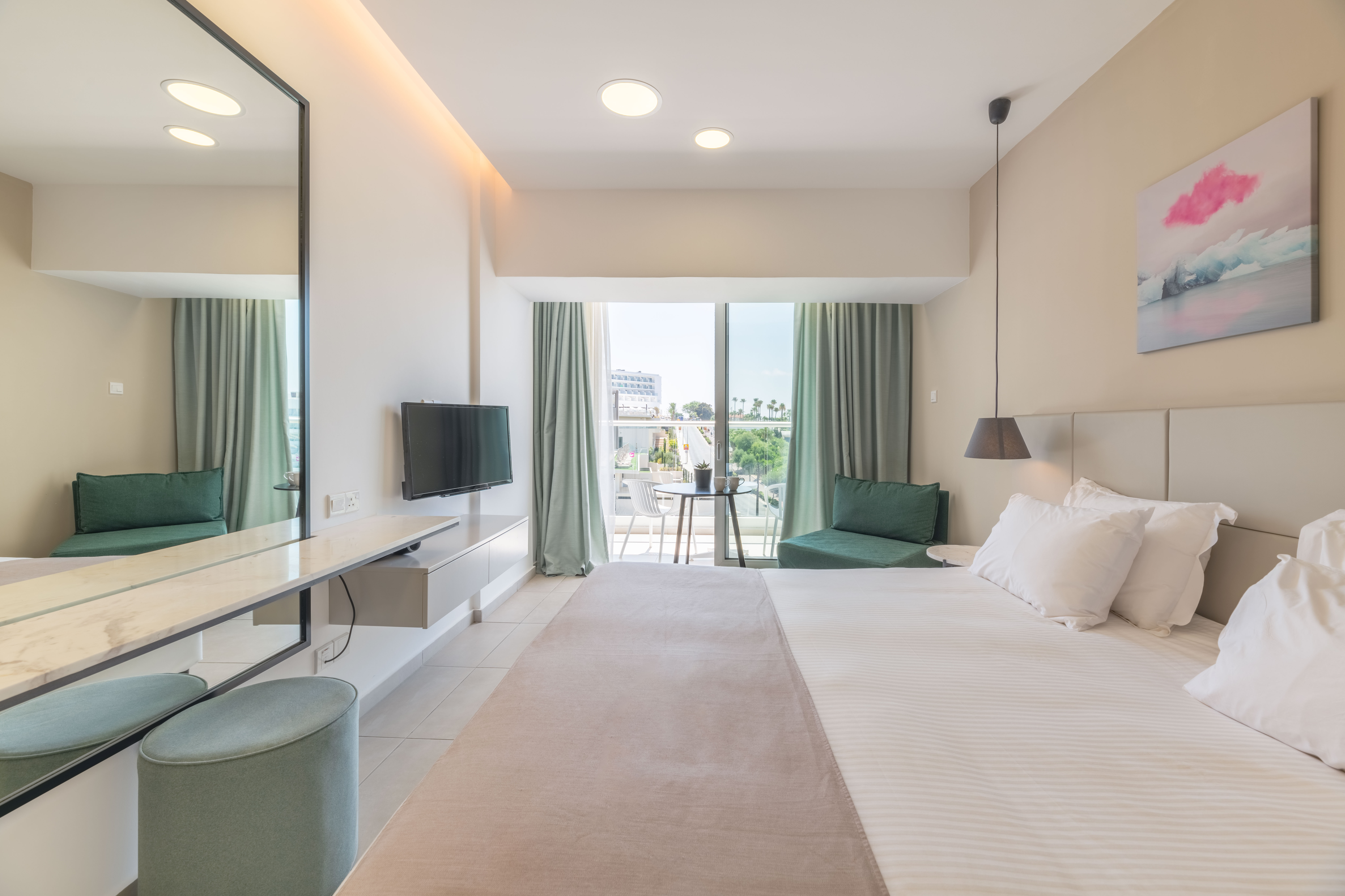 Double or Twin Superior Side Sea View