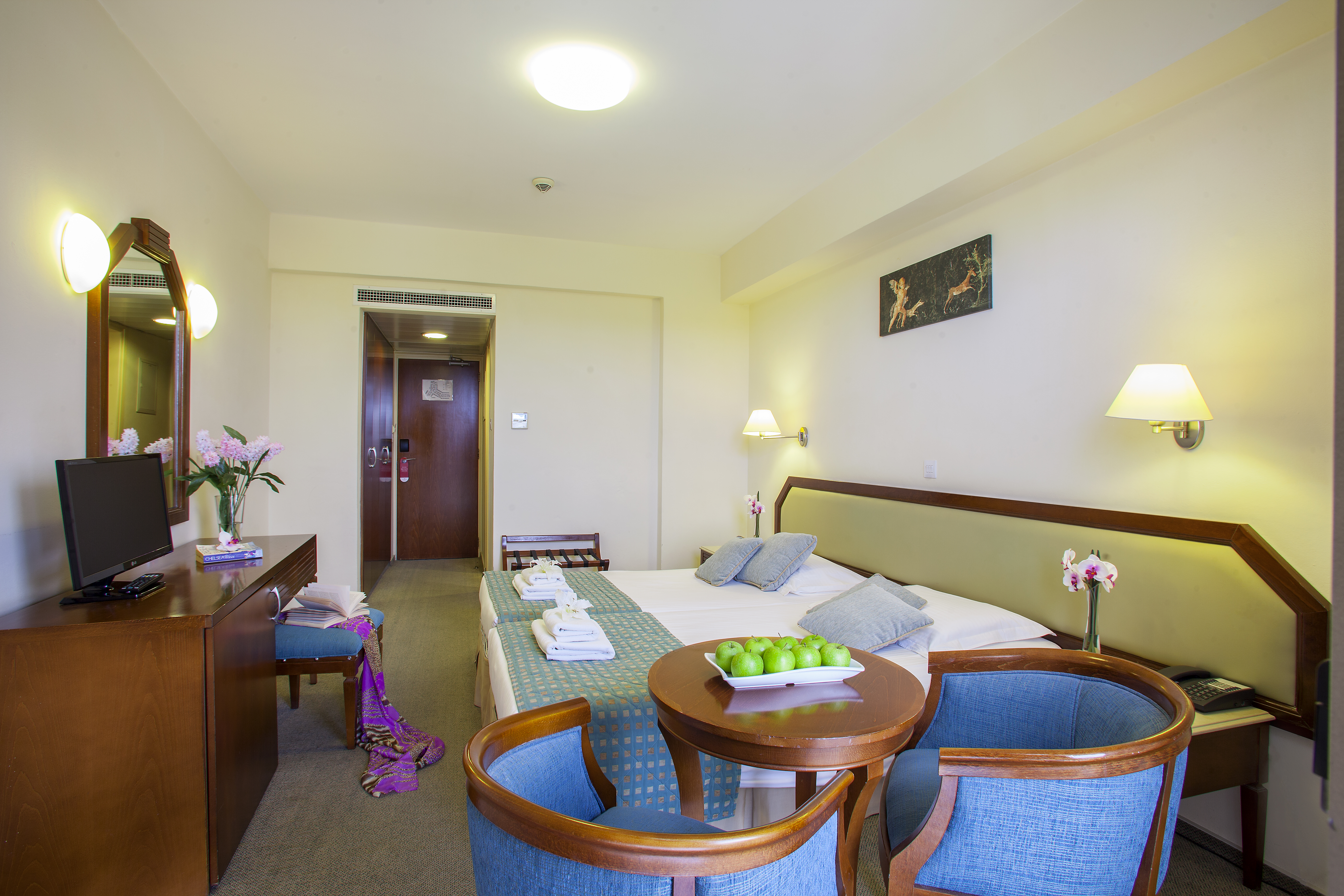 Double or Twin Side Sea View