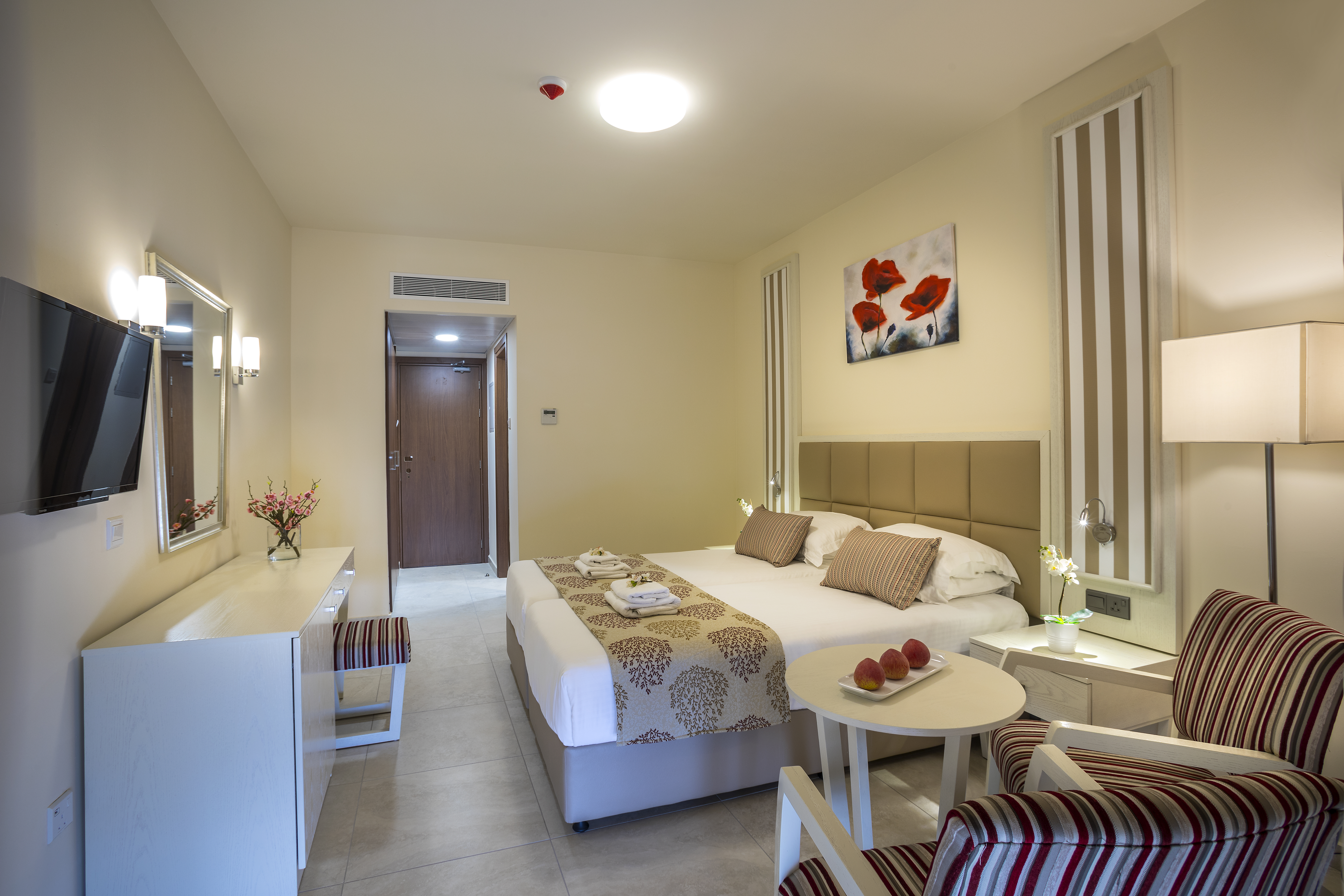 Double or Twin Superior Side Sea View