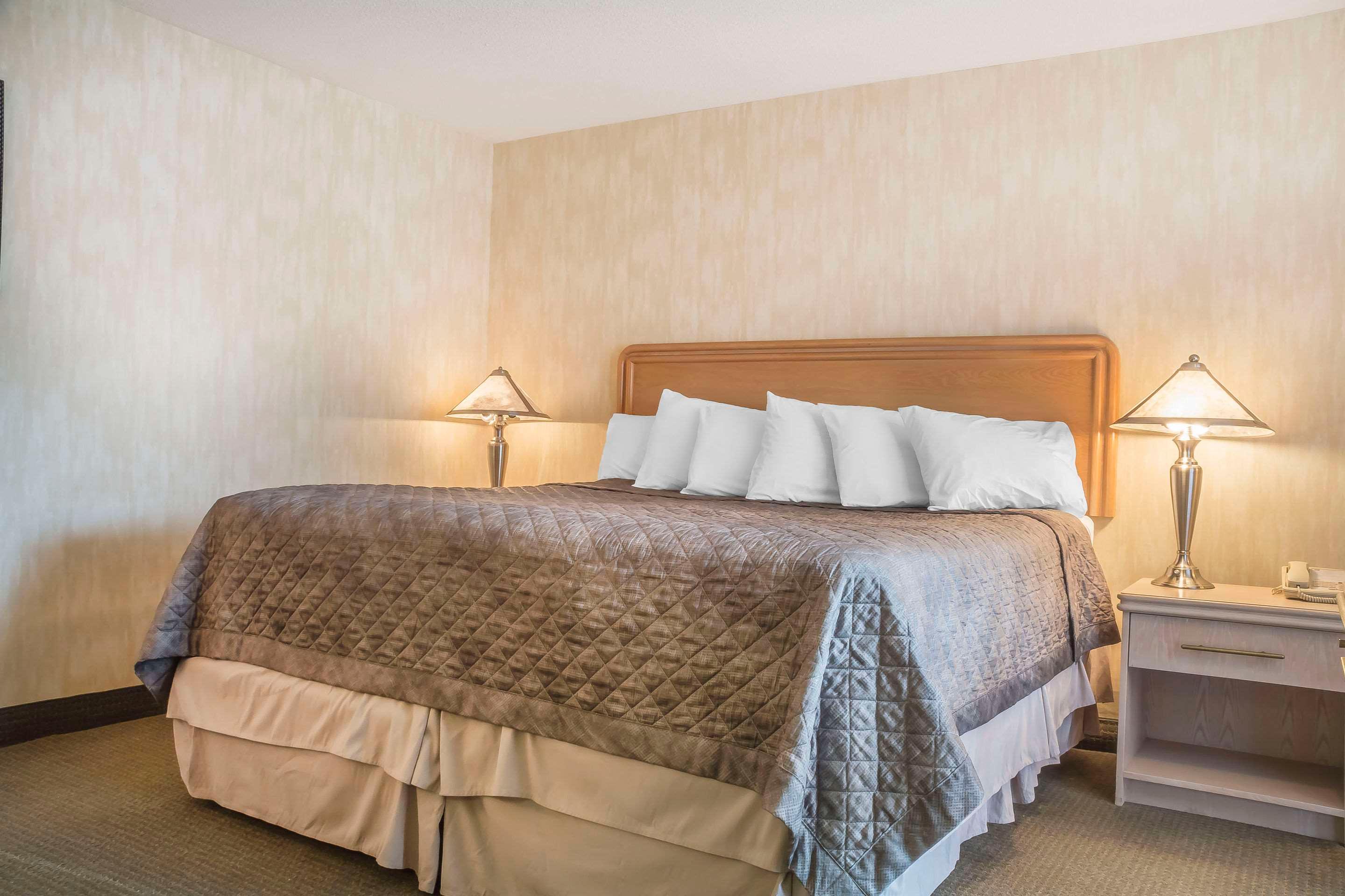 Double King Bed Non Smoking