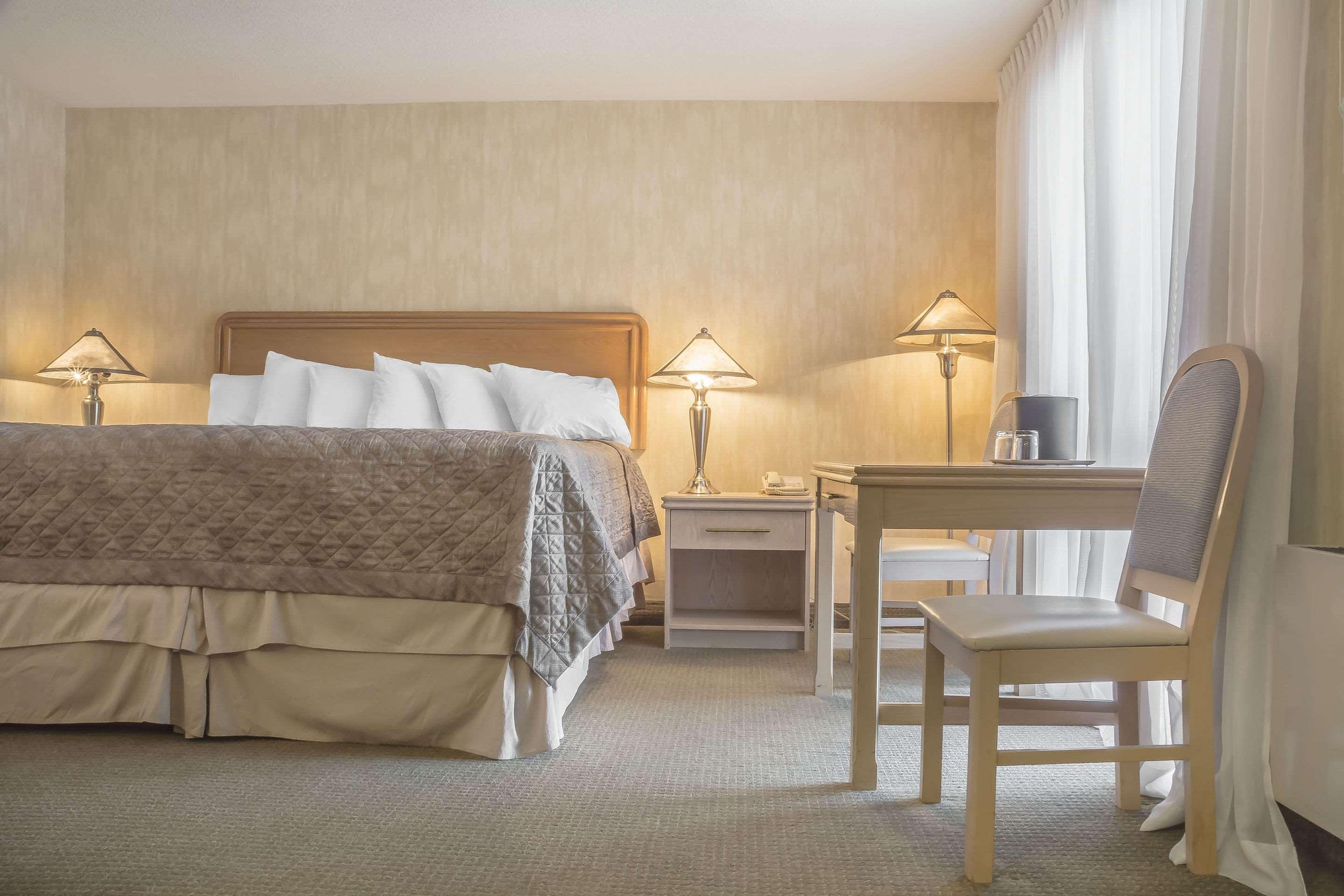 Double King Bed Non Smoking