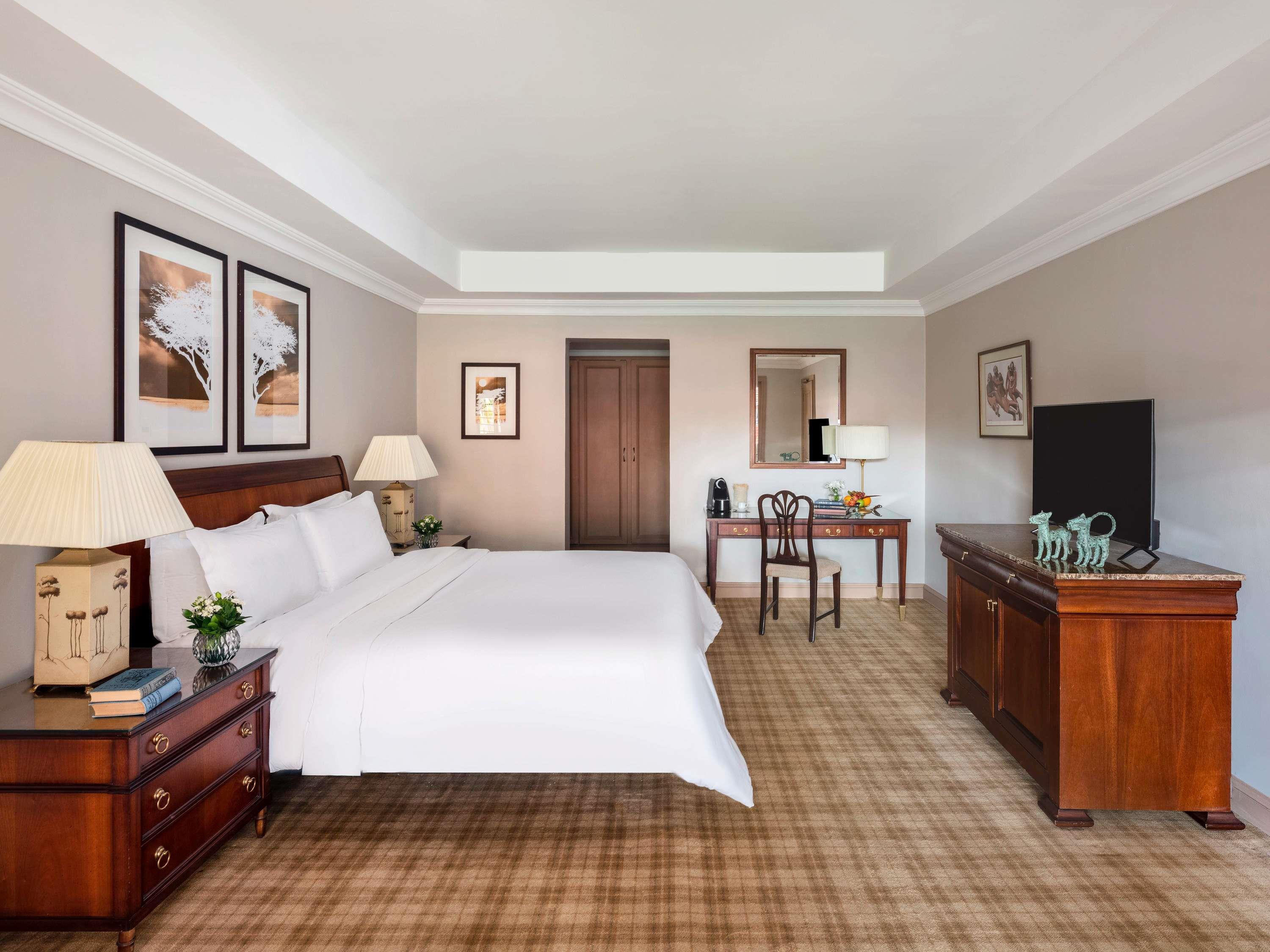 Suite Deluxe King Bed