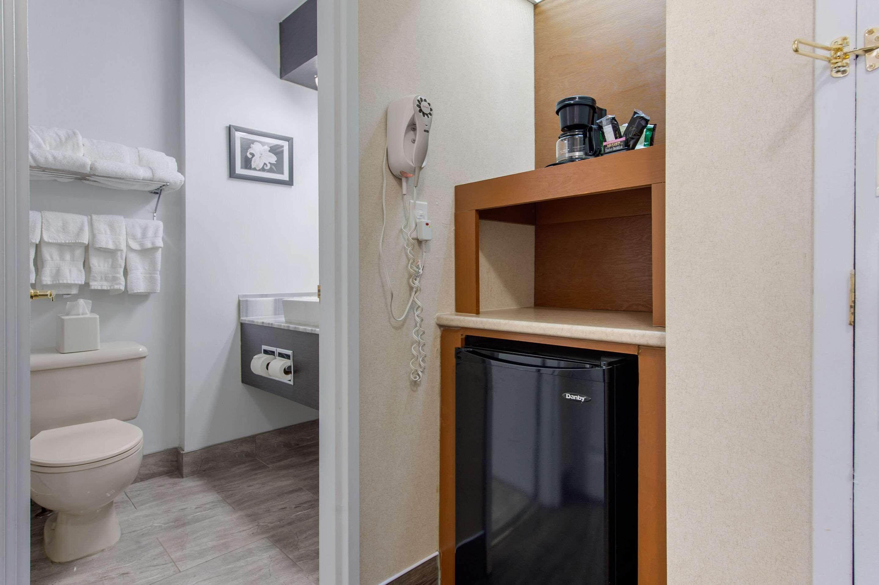 Double Two Queen Beds Non Smoking