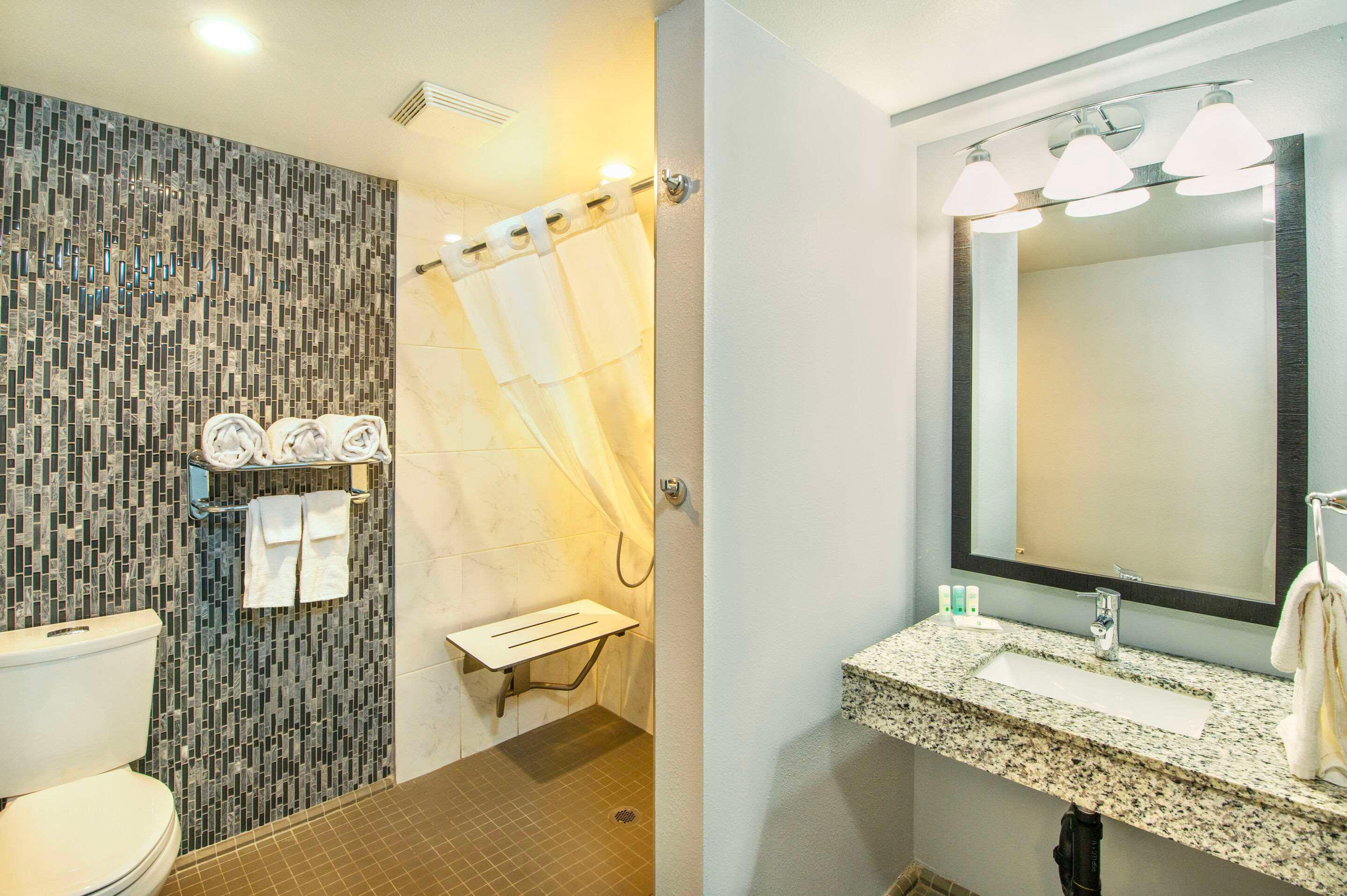 Double King Bed Non Smoking