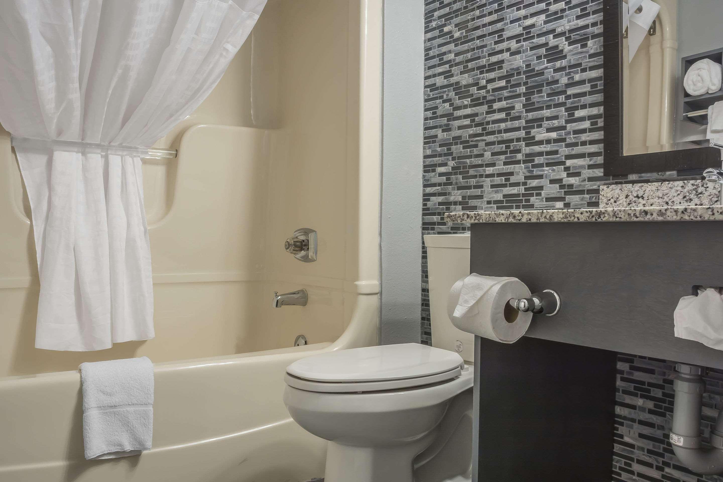 Double King Bed Non Smoking