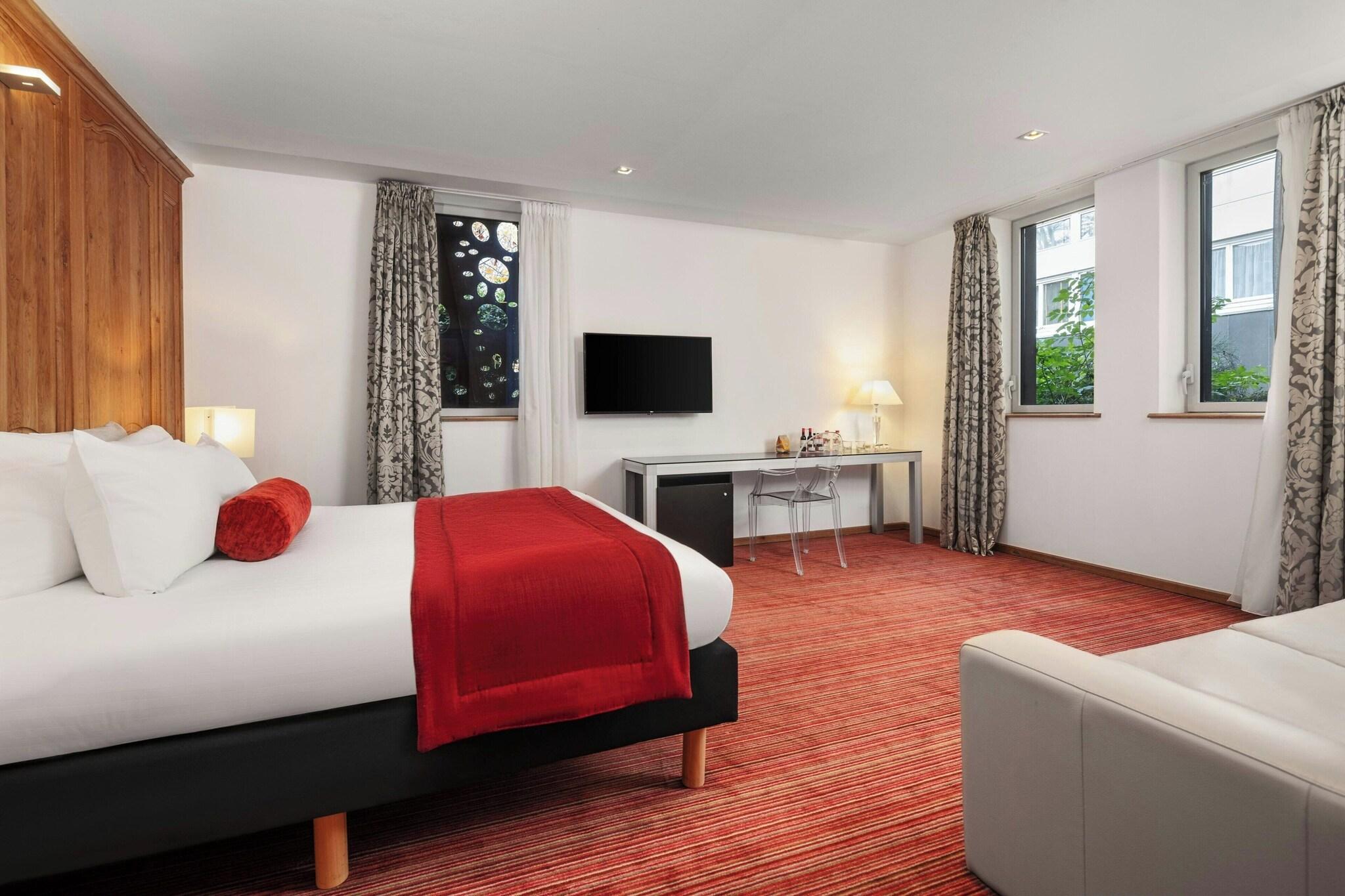 Double King Size Bed