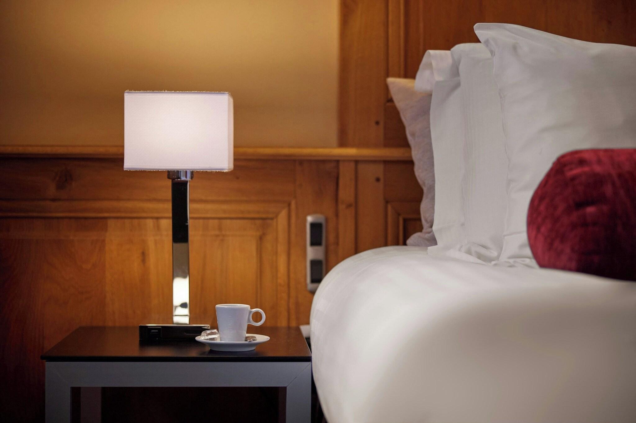 Double King Bed One Bedroom 