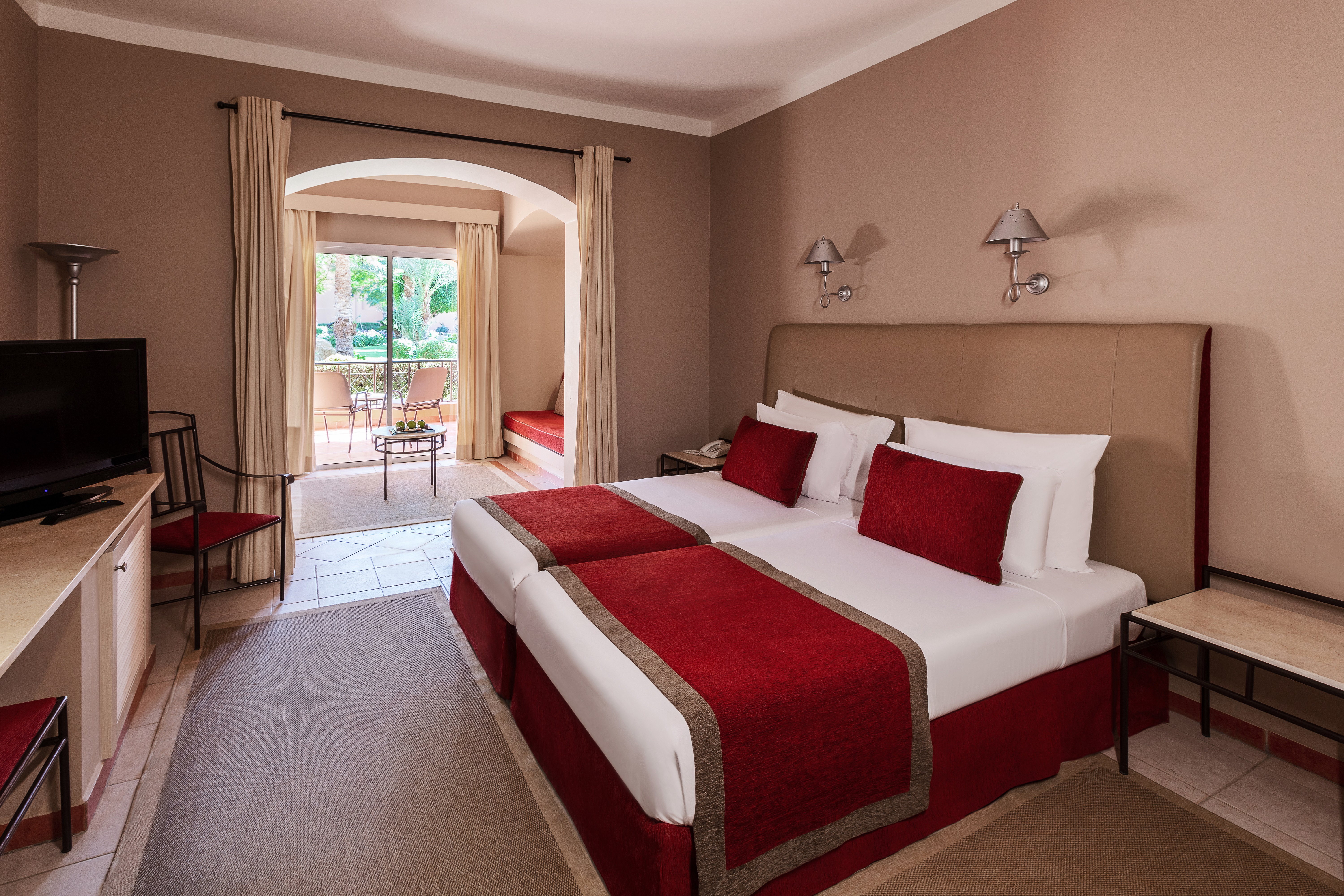 Family Room Queen Size Bed