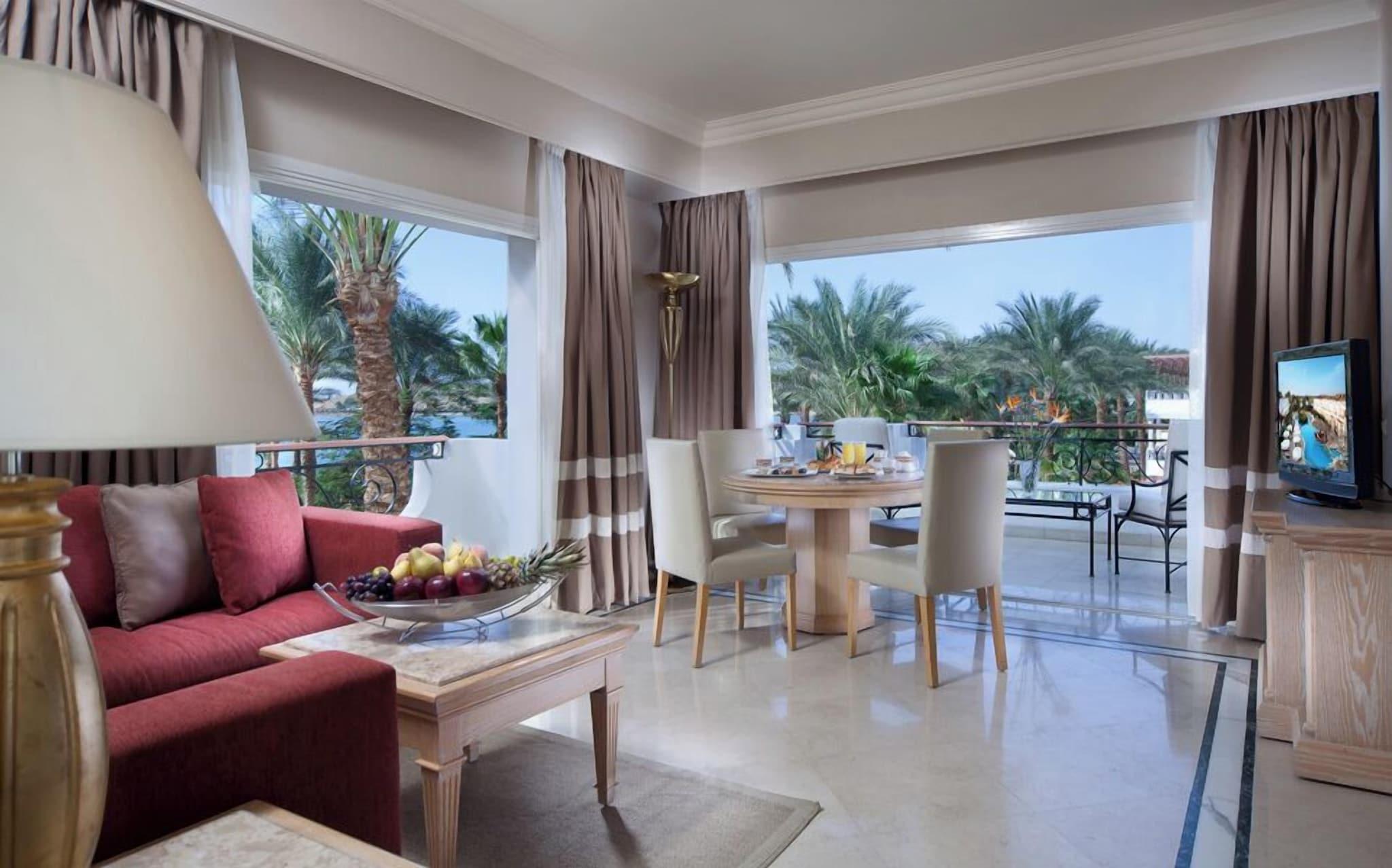 Junior Suite Pool View