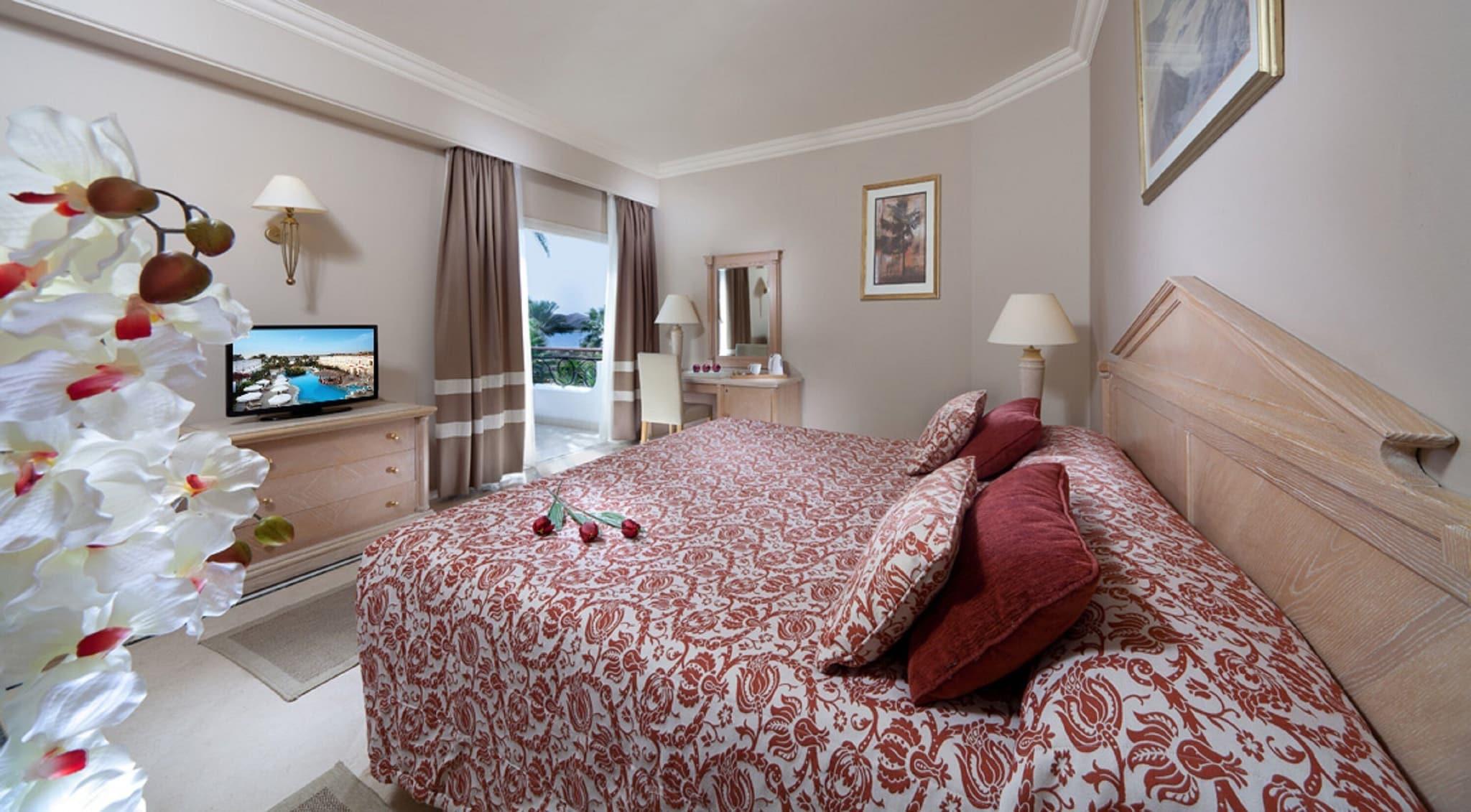 Junior Suite Pool View