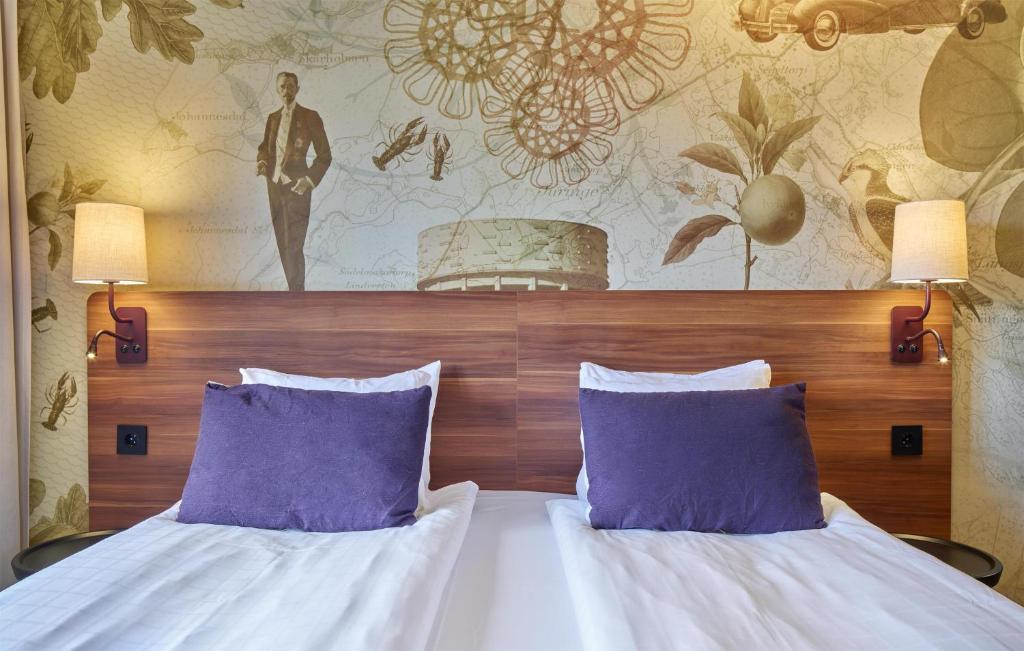 Double Single Economy