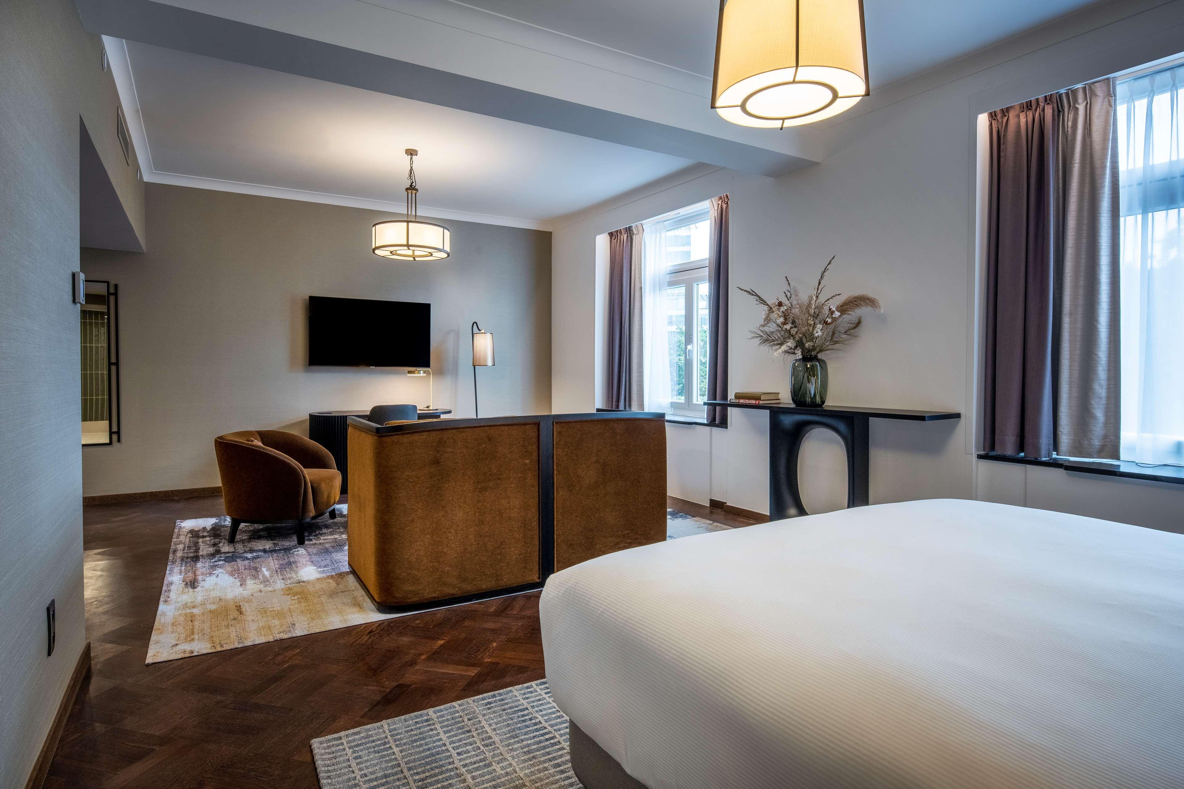 Junior Suite with Views