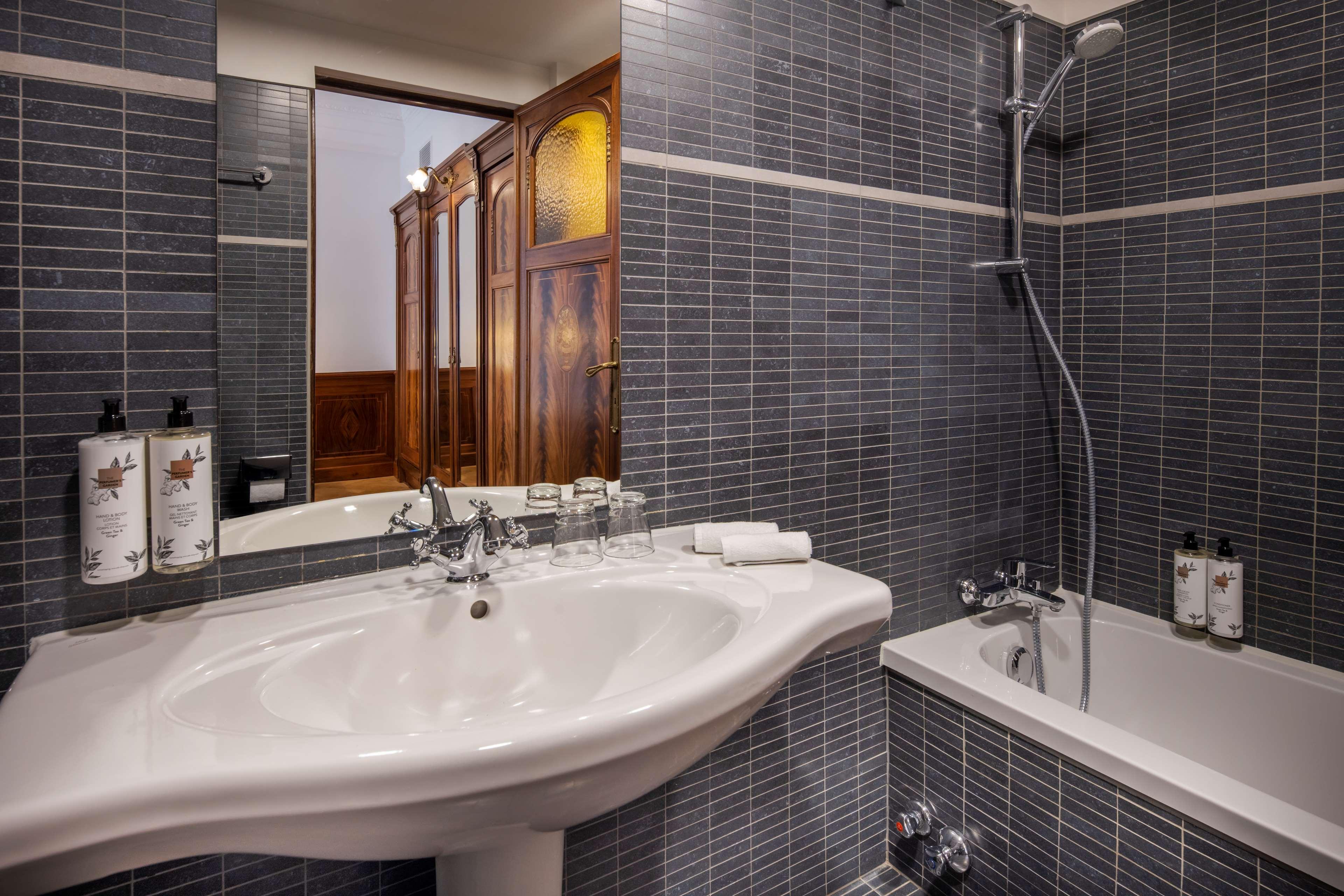 Family Room Connecting Room