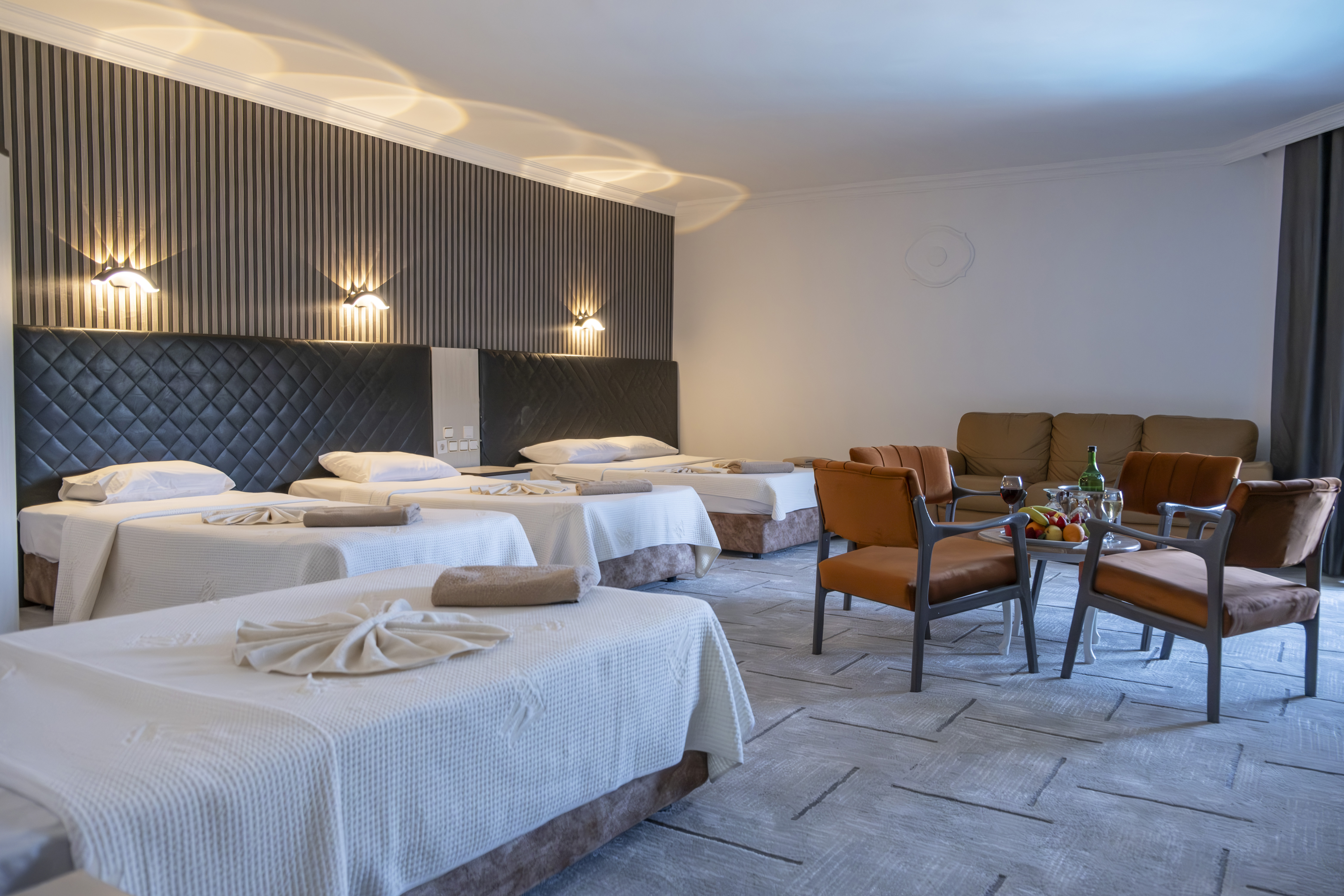 Family Room Connecting Room