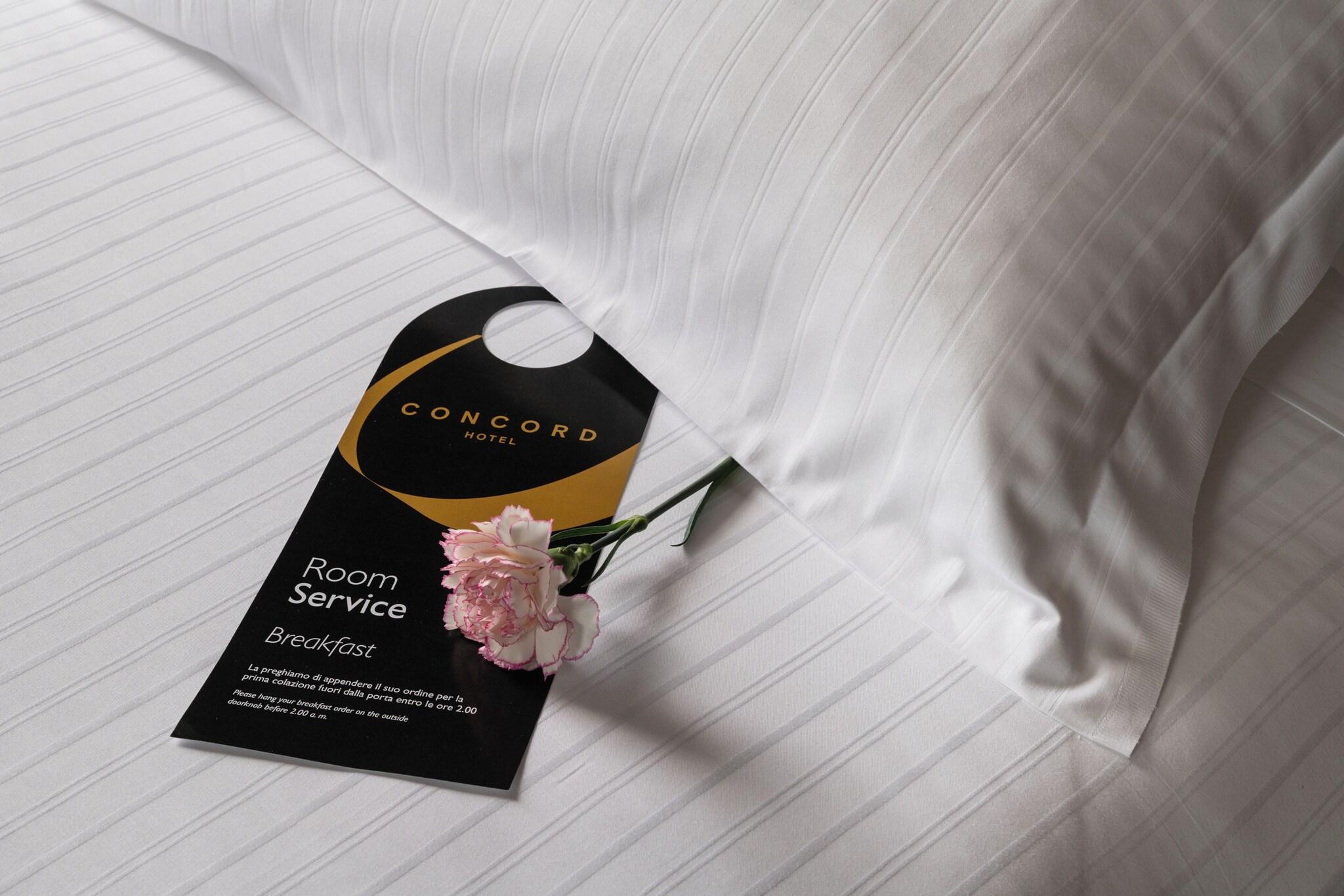 Suite Deluxe King Bed