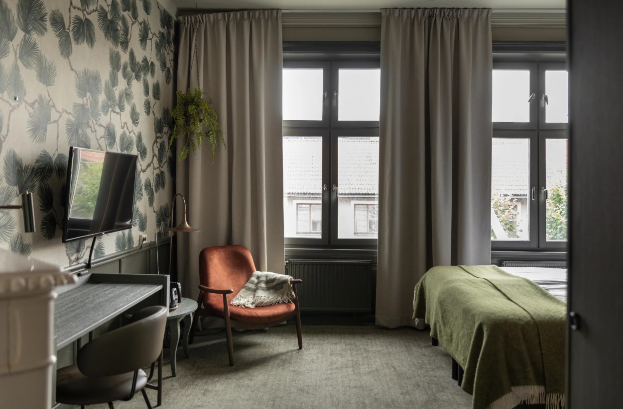 Double or Twin Annex