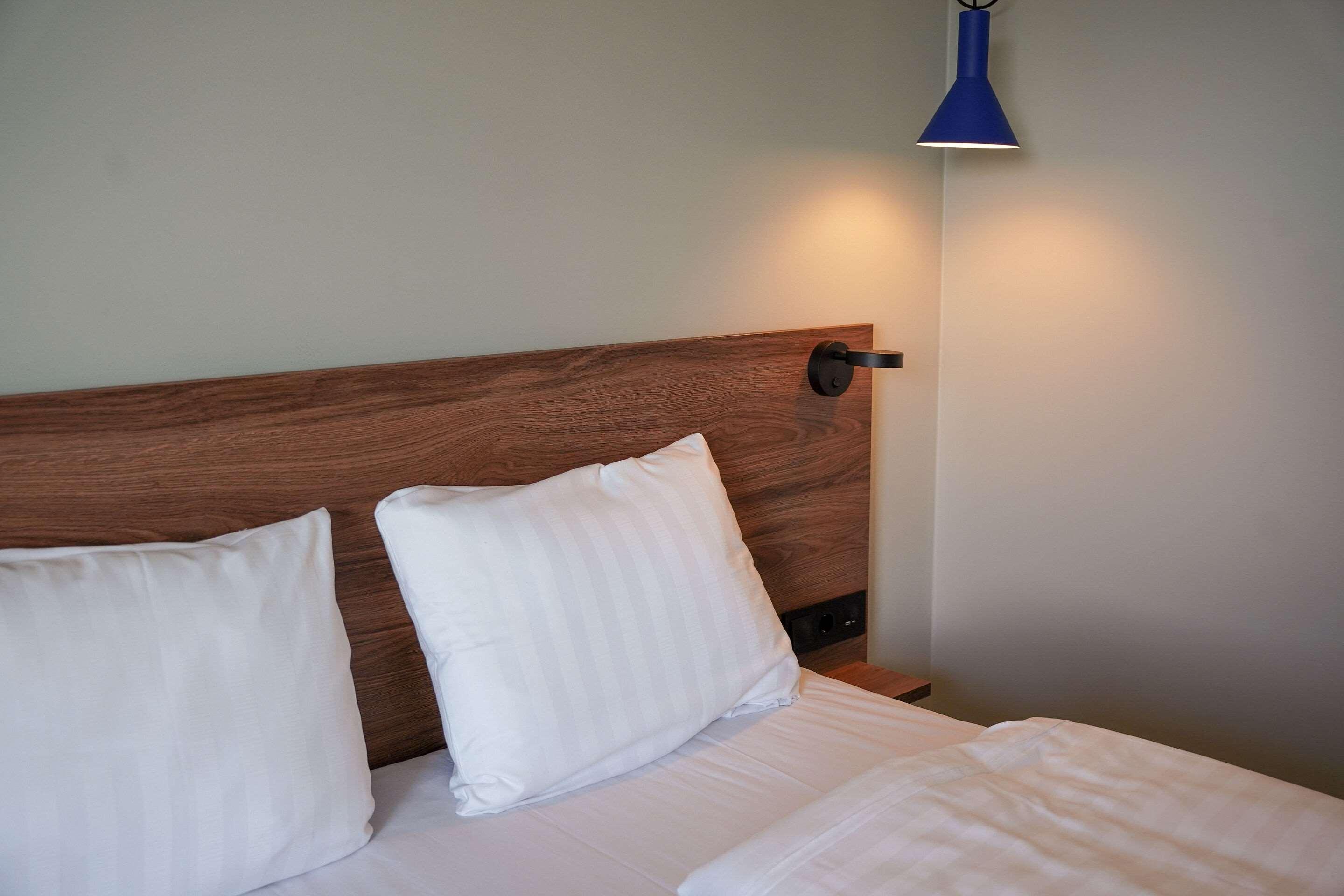 Double or Twin Standard