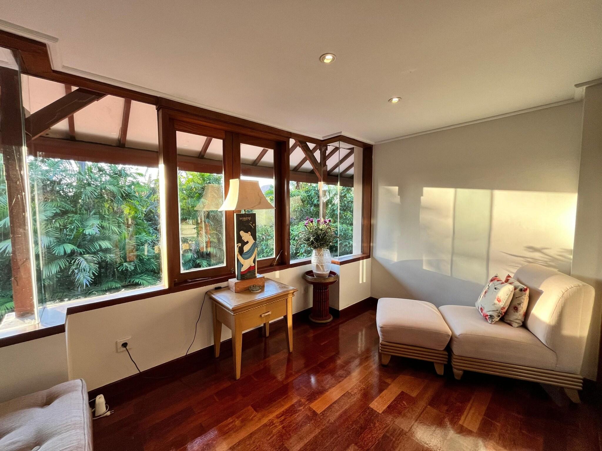 Apartment Luxury Partial Ocean View