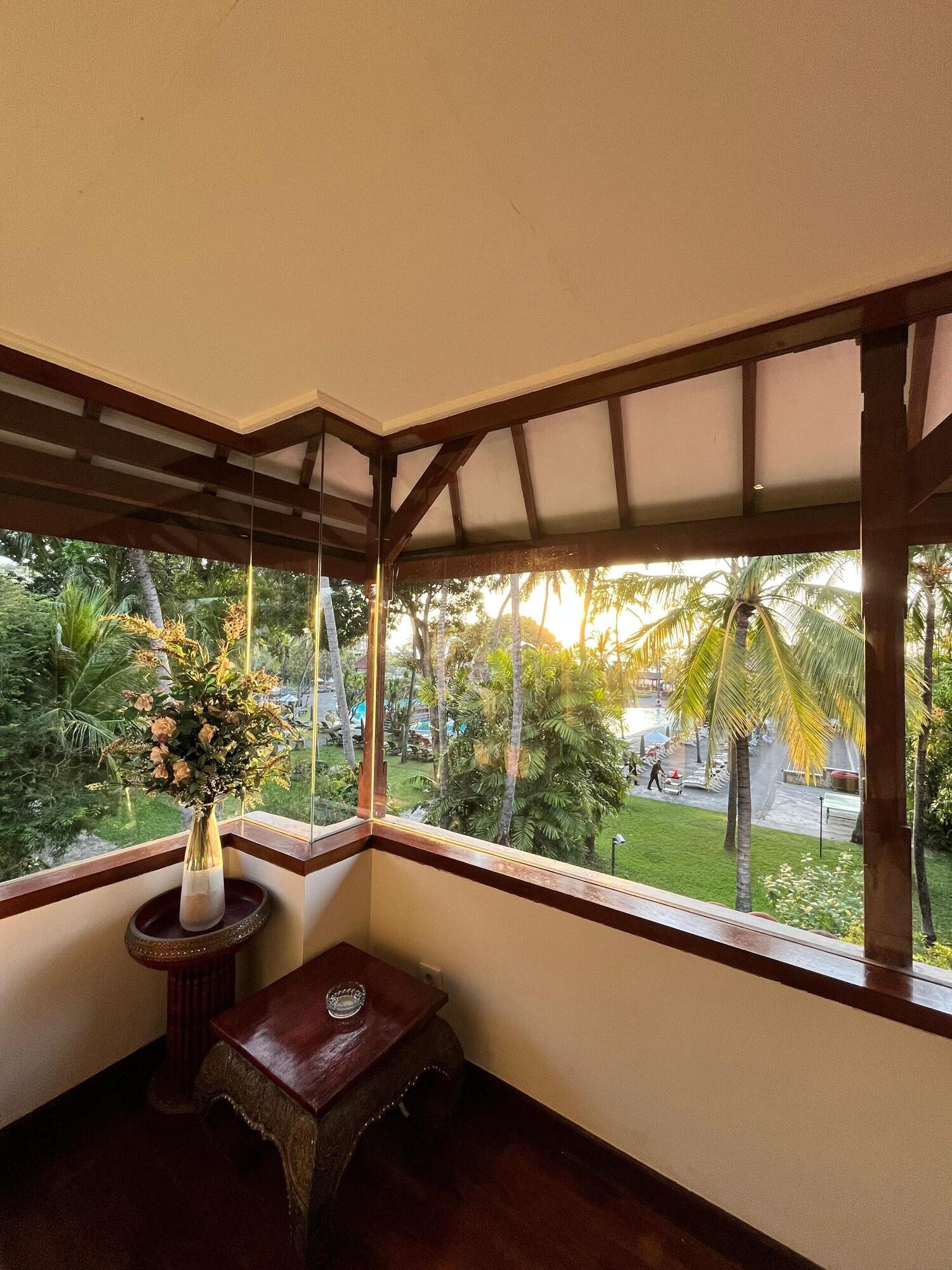 Apartment Luxury Partial Ocean View