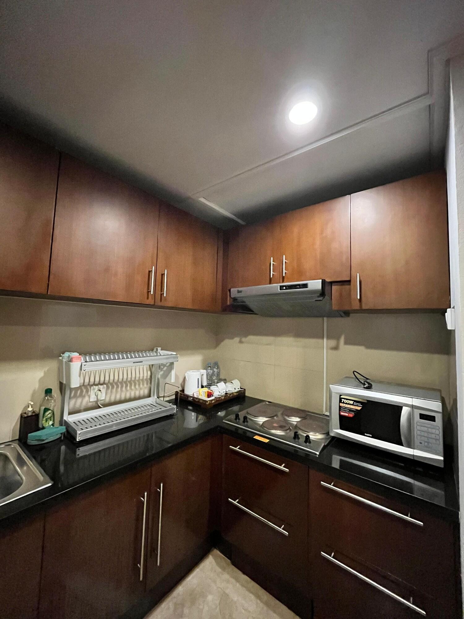 Apartment Luxury Partial Ocean View