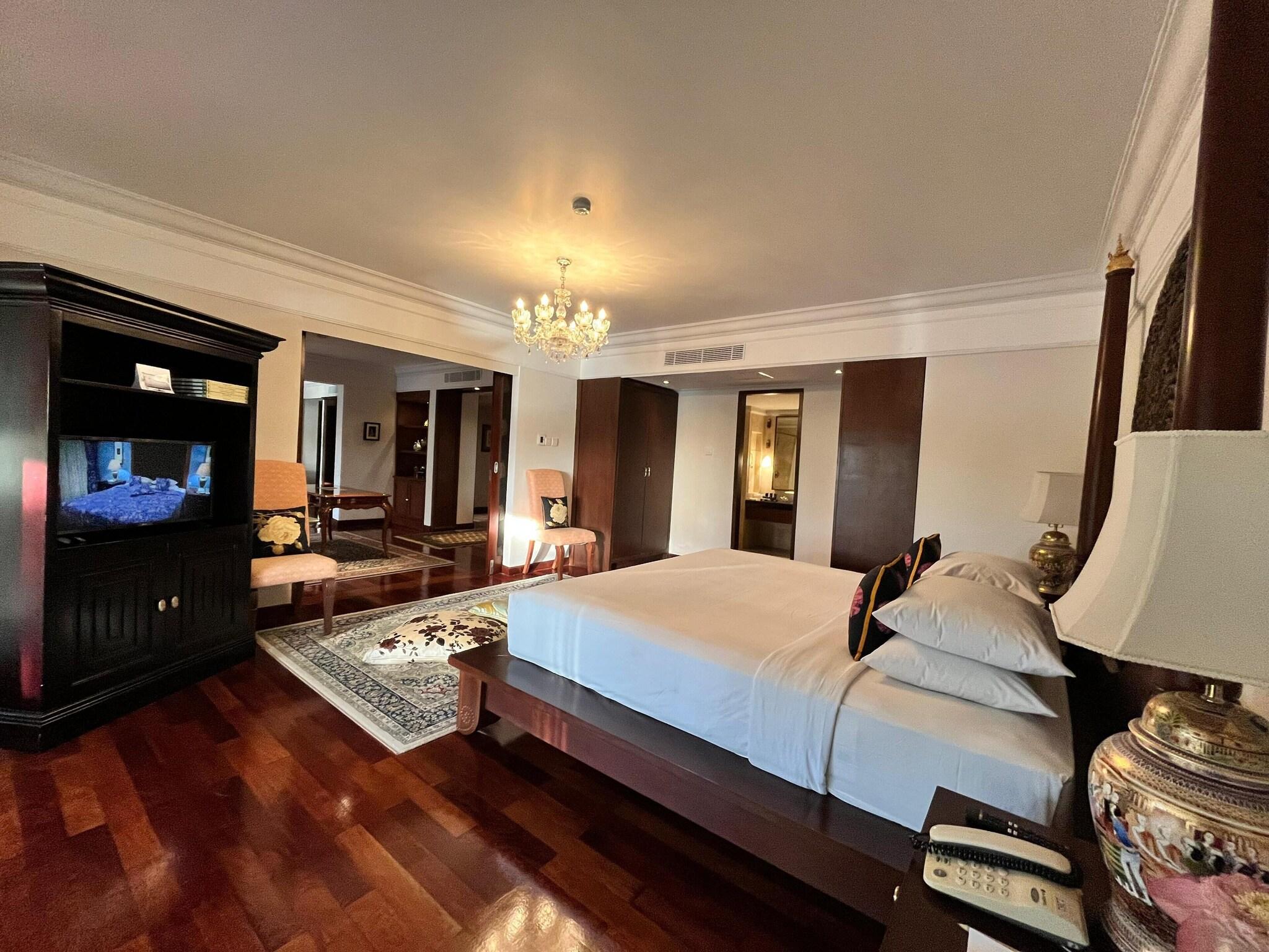 Apartment Luxury Partial Ocean View