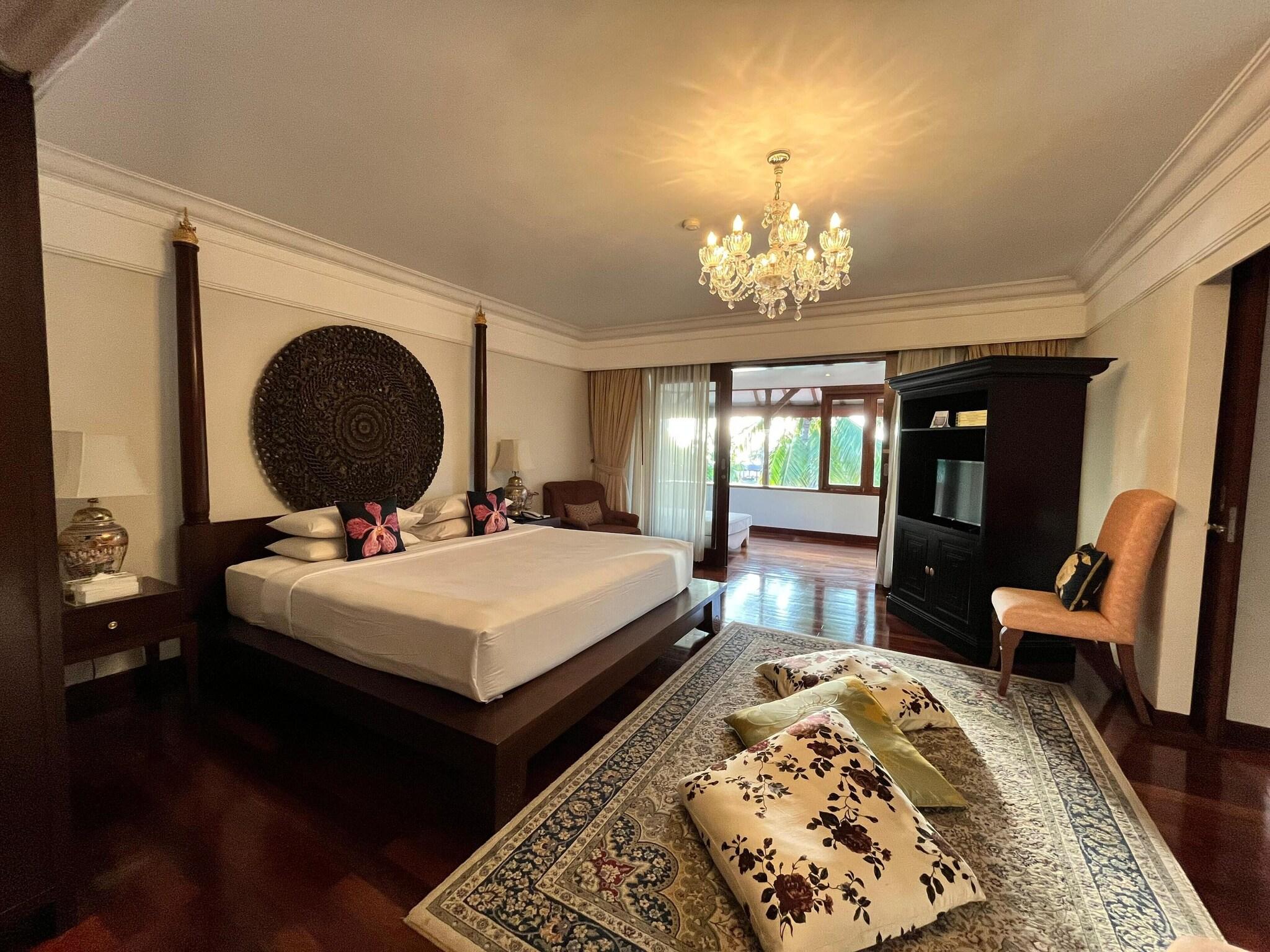 Apartment Luxury Partial Ocean View