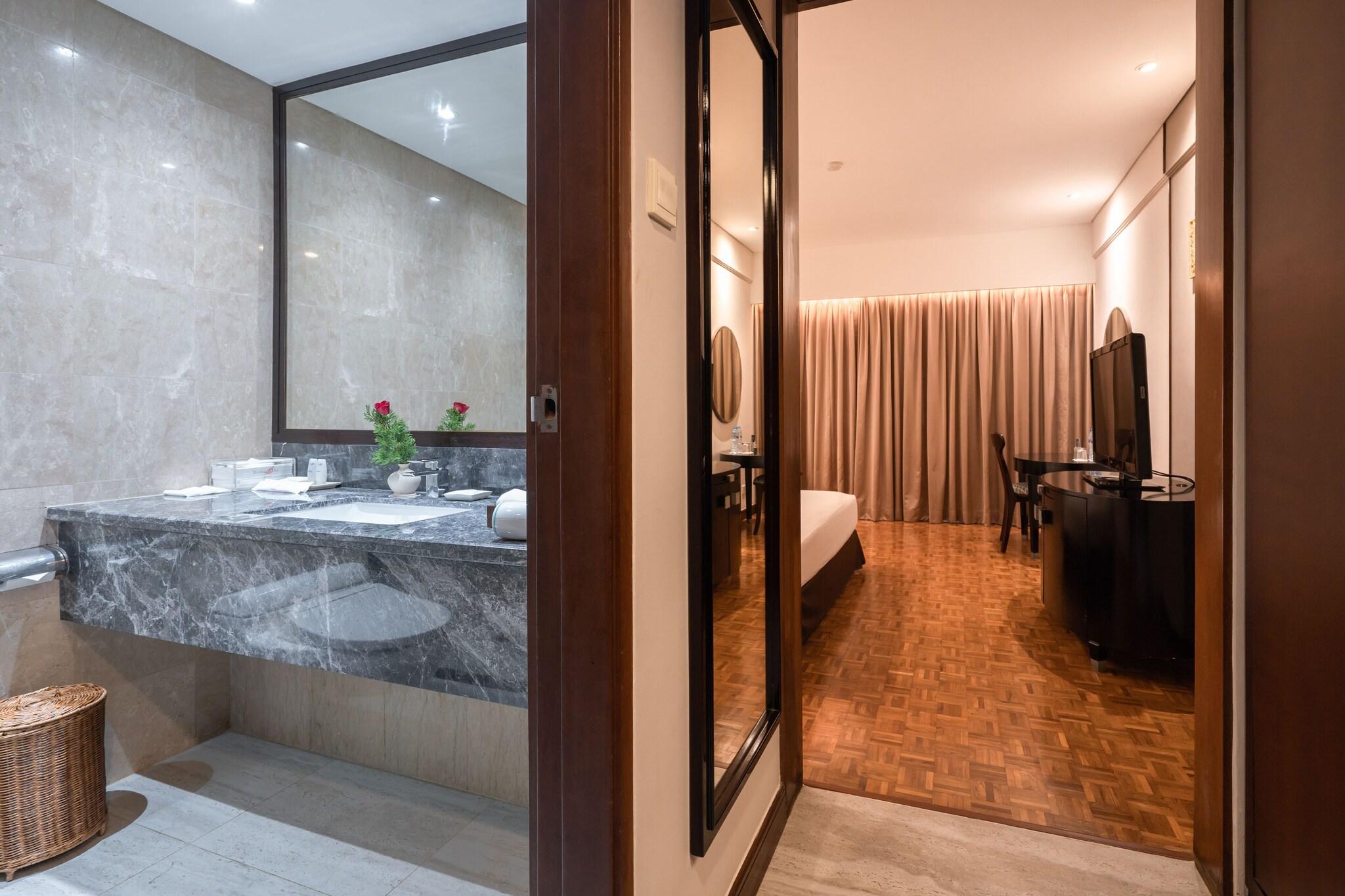 Family Room King Size Bed