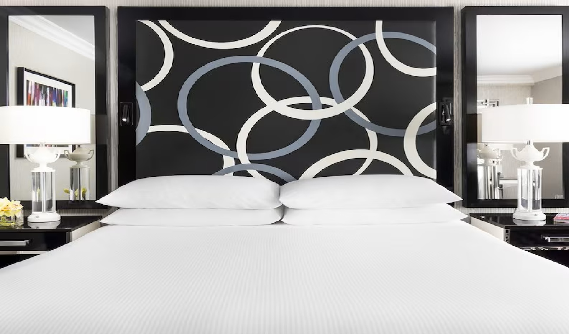Room King Size Bed