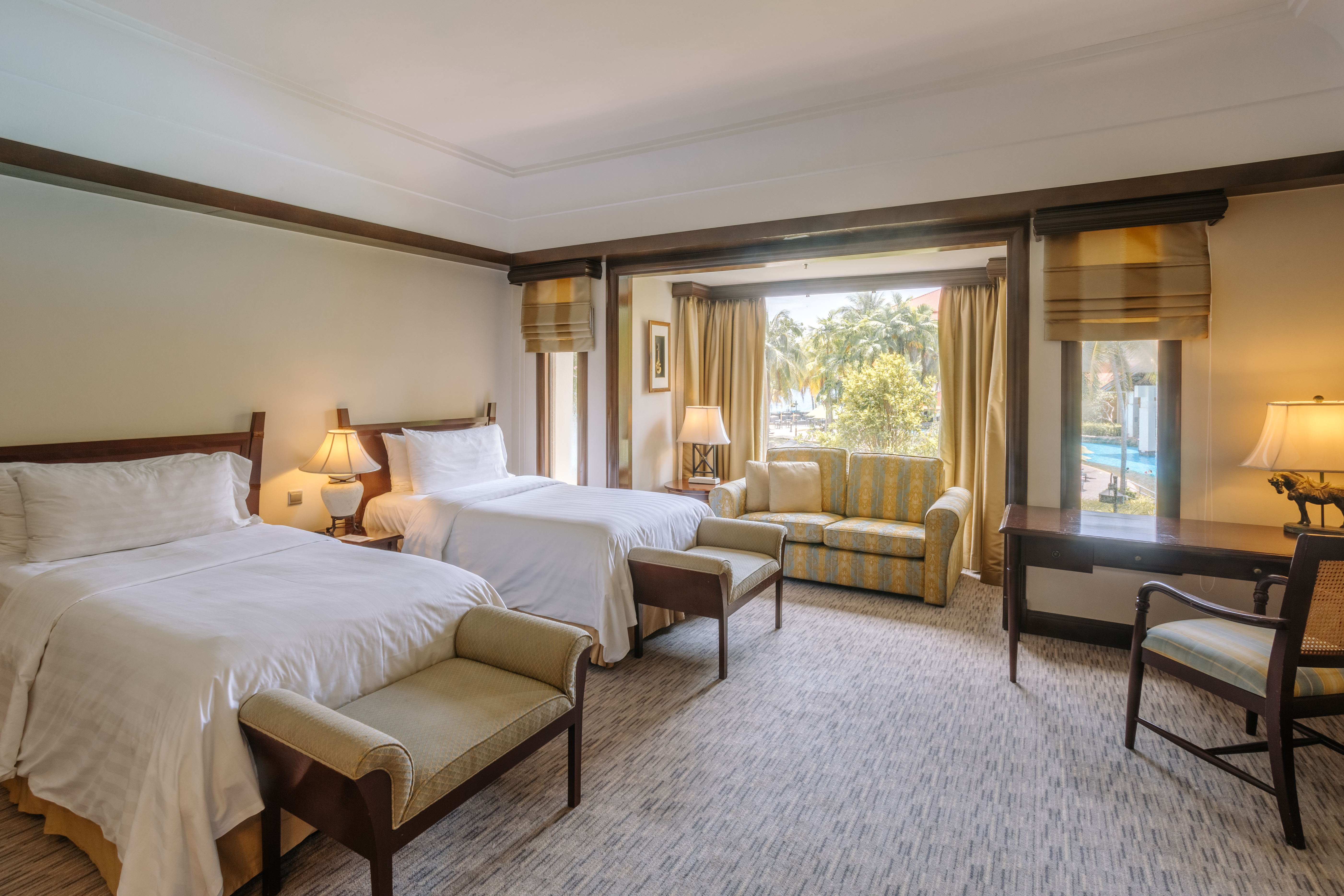 Twin King Bed One Bedroom 