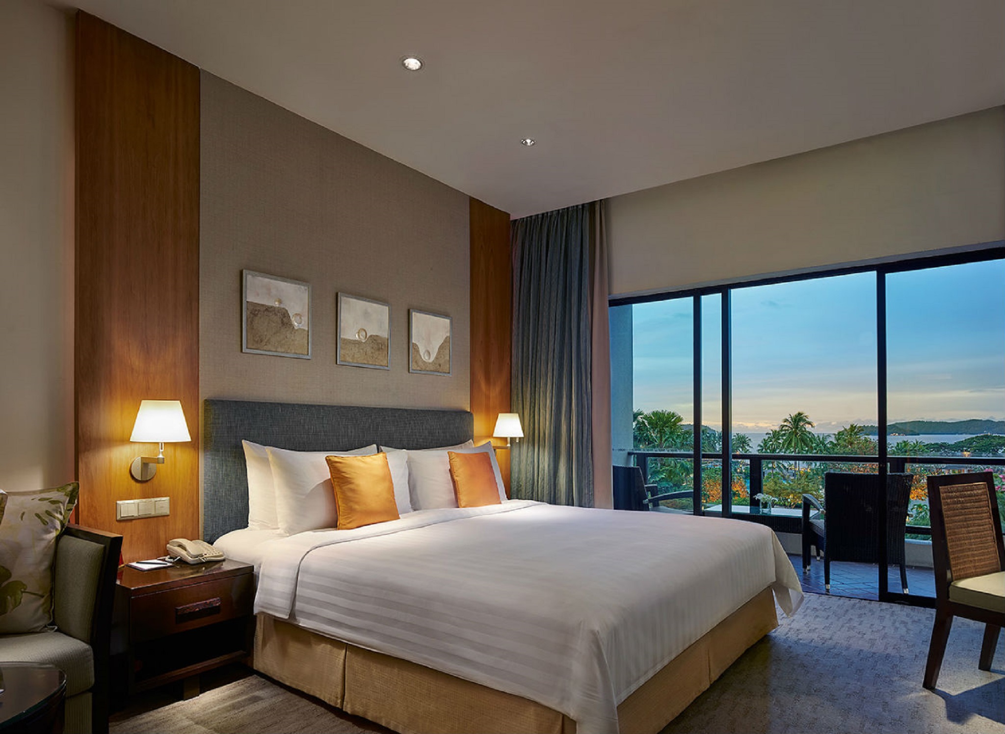 Double Deluxe Ocean Front