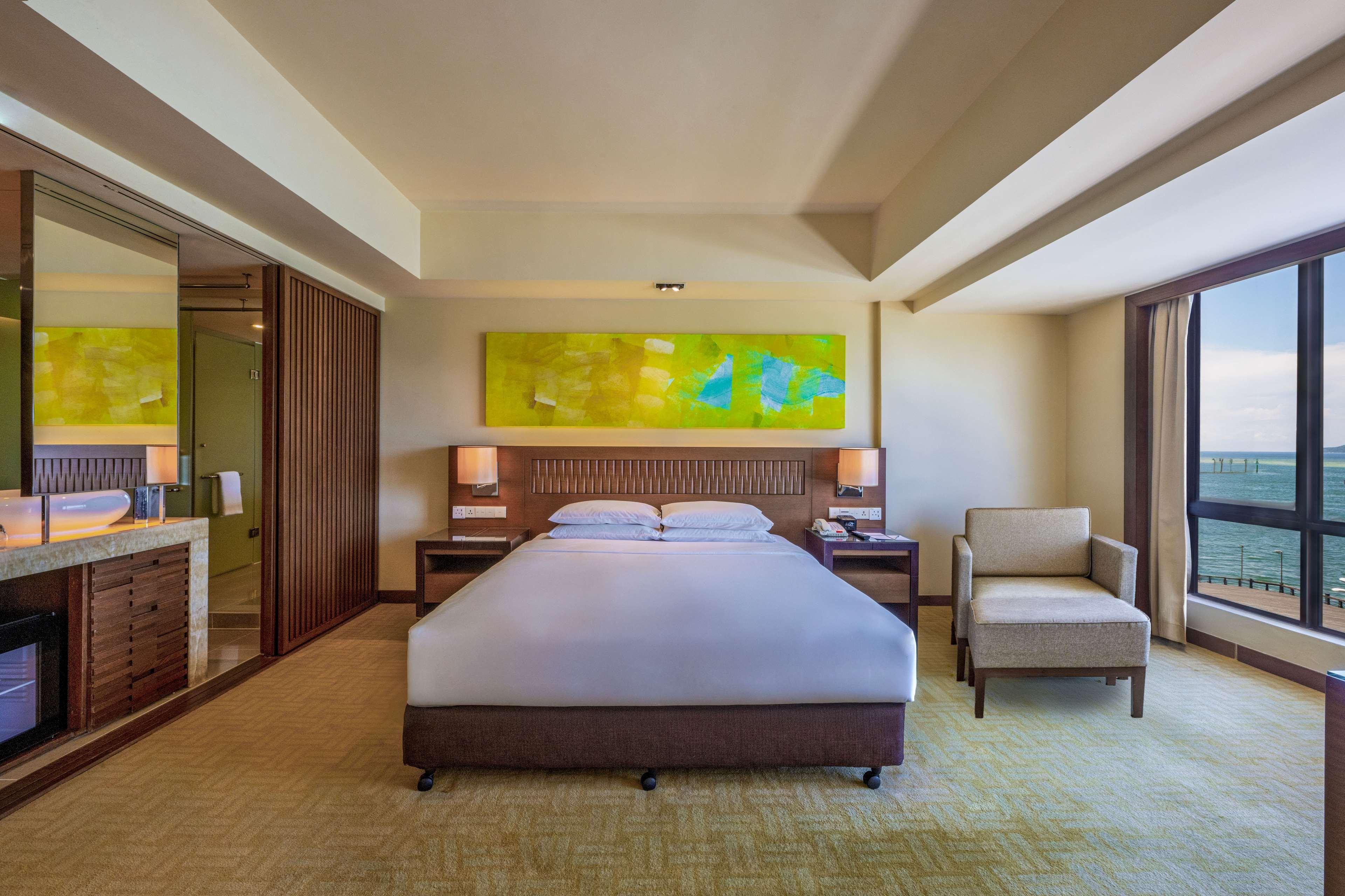 Double Sea View King Bed