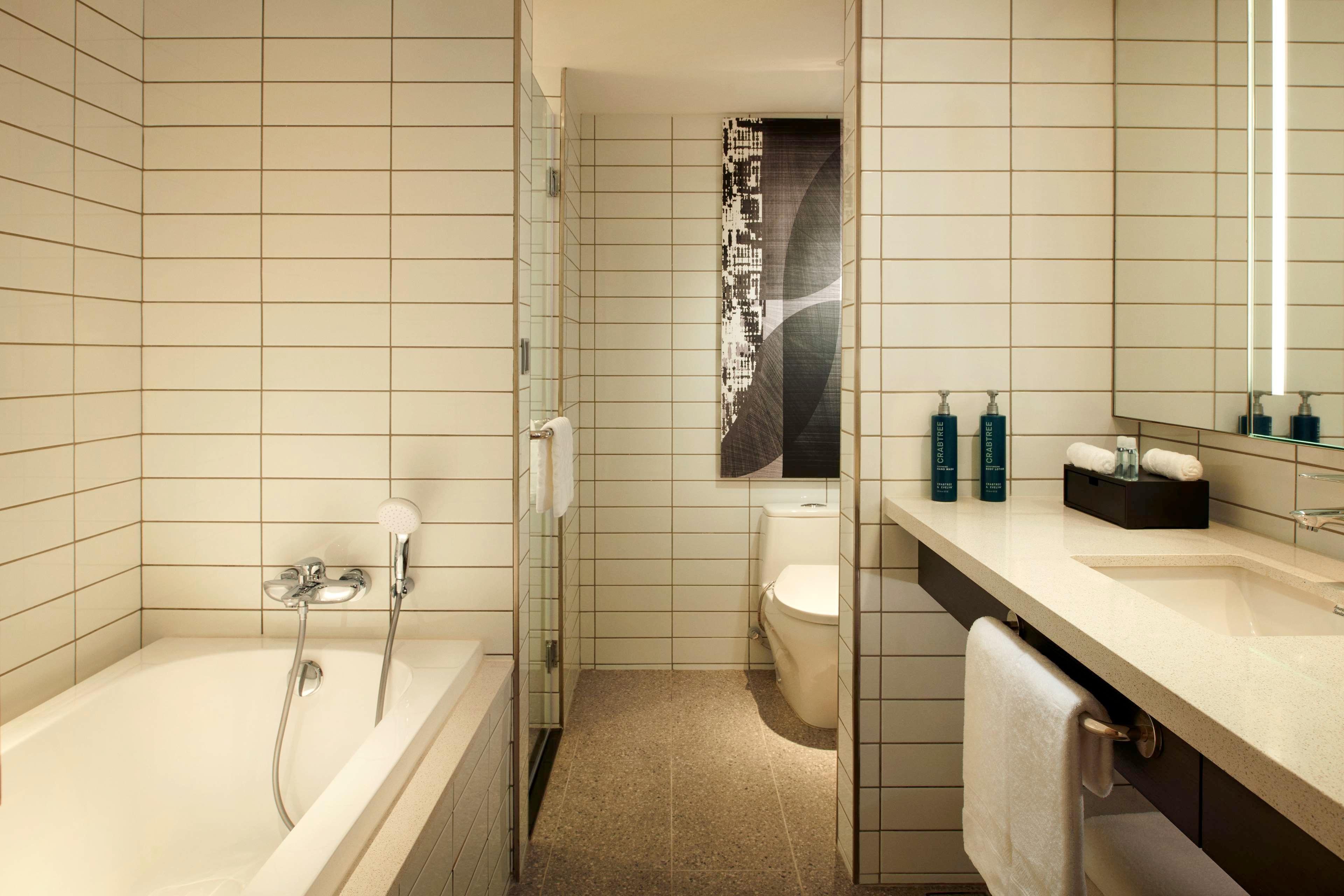 Family Room Deluxe King Bed