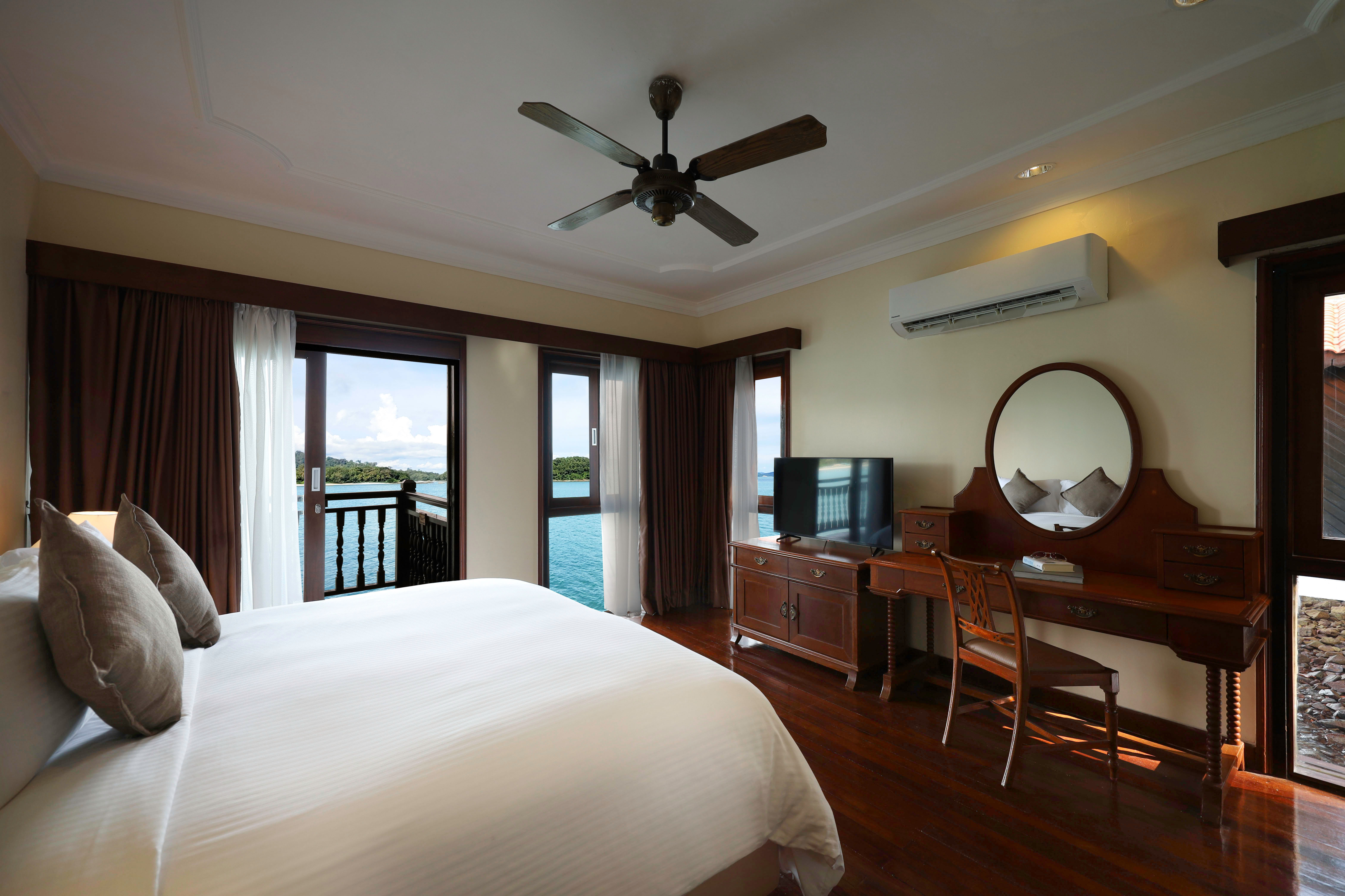 Suite King Size Bed