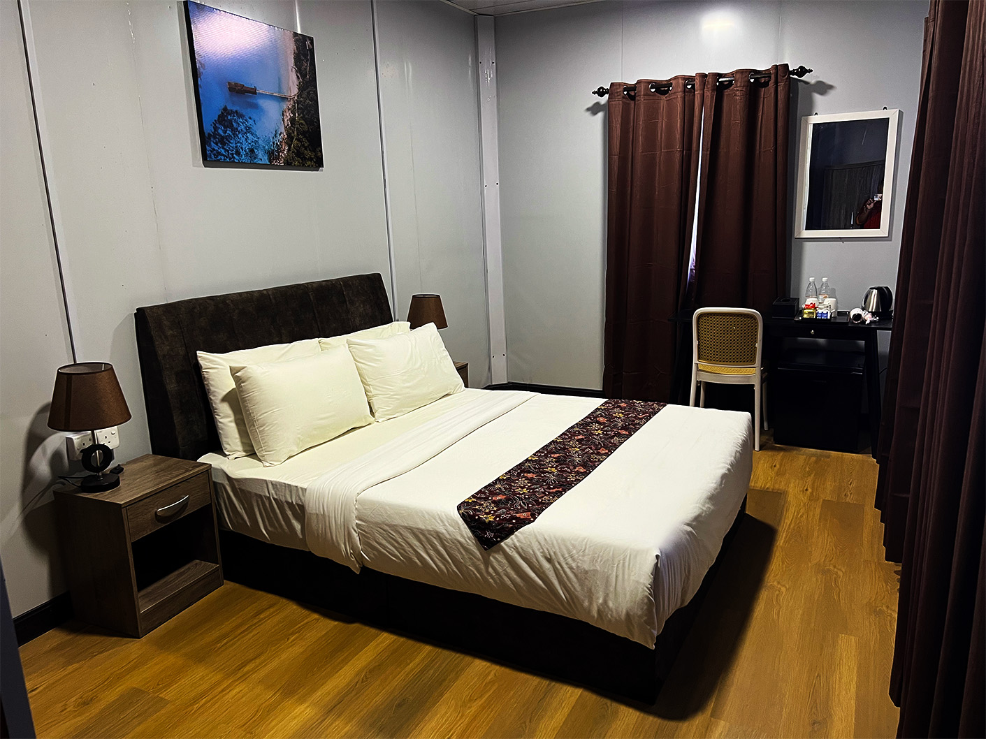 Cabin Queen Size Bed