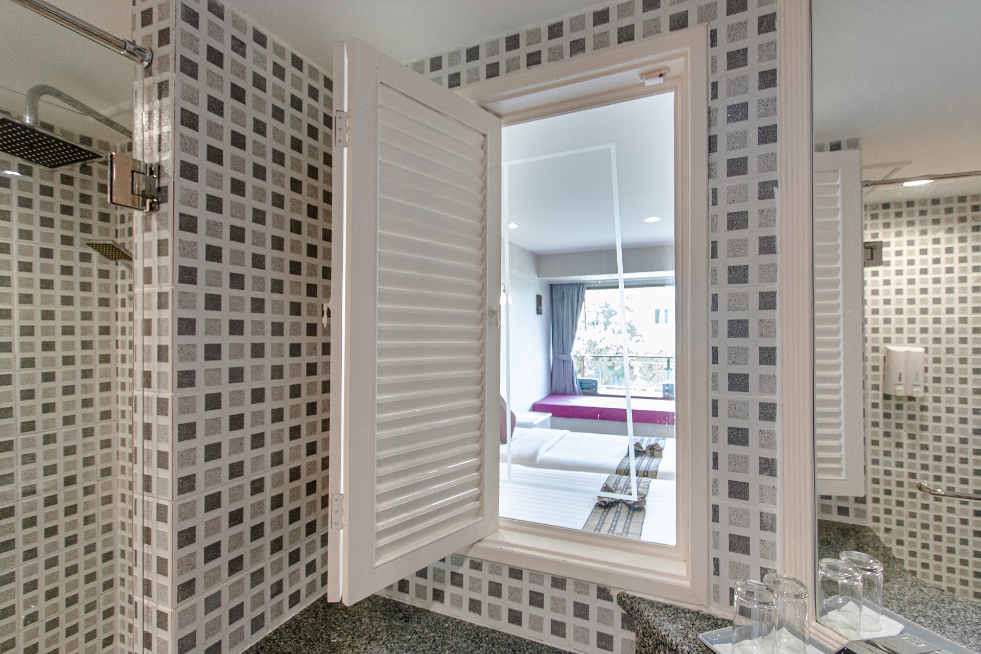 Double or Twin Standard