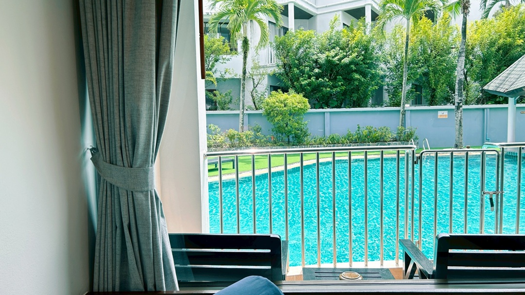 Double or Twin Deluxe Pool View