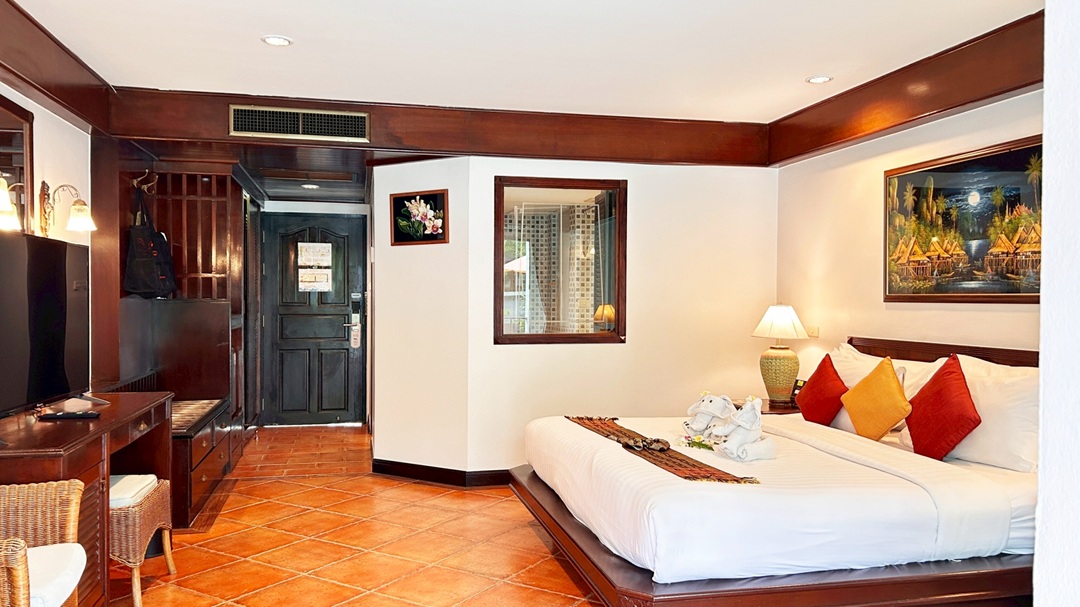 Double or Twin Deluxe Pool View