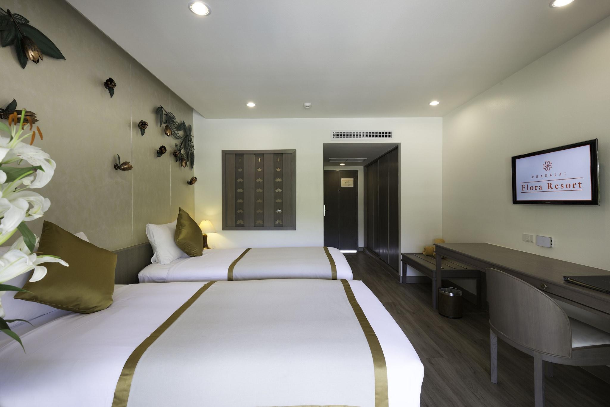 Twin Deluxe Pool View